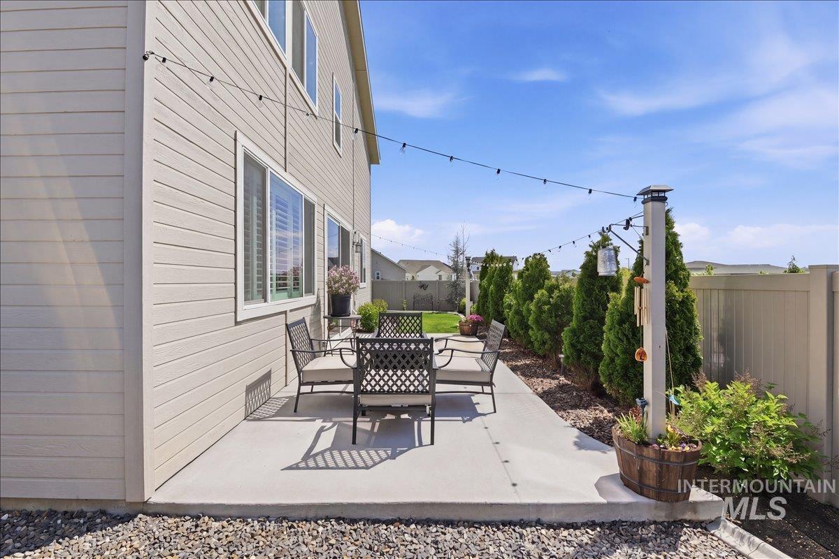 11217 Aspen Hill Dr, Caldwell, Idaho 83605, 4 Bedrooms, 3 Bathrooms, Residential For Sale, Price $450,000,MLS 98984775