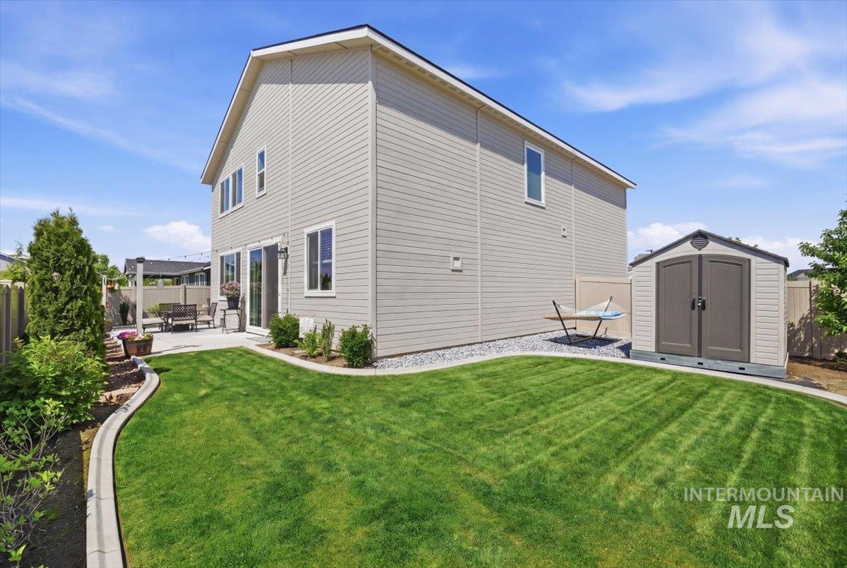 11217 Aspen Hill Dr, Caldwell, Idaho 83605, 4 Bedrooms, 3 Bathrooms, Residential For Sale, Price $450,000,MLS 98984775