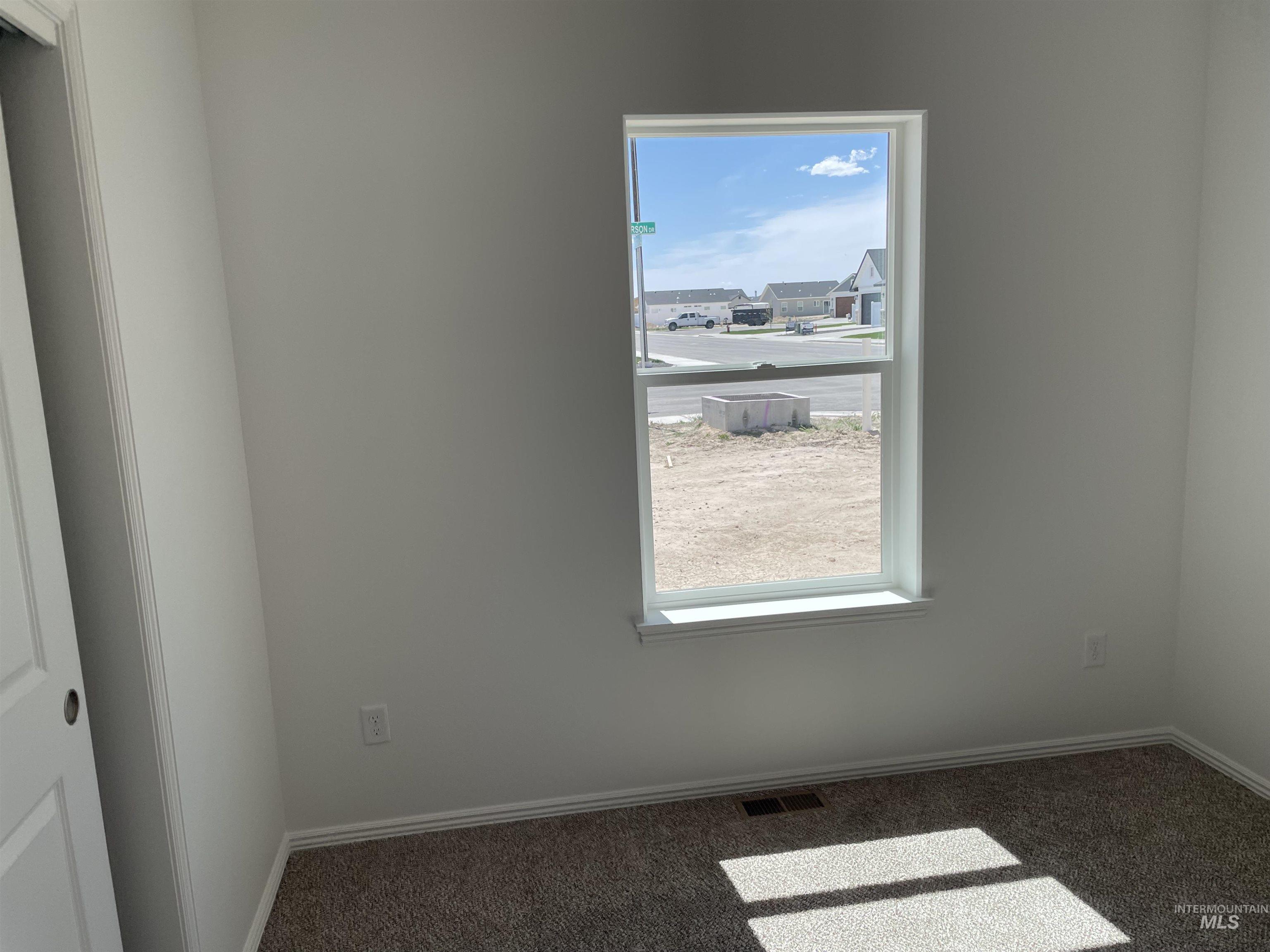 503 Carson Dr, Twin Falls, Idaho 83301, 3 Bedrooms, 2 Bathrooms, Residential For Sale, Price $344,900,MLS 98984776