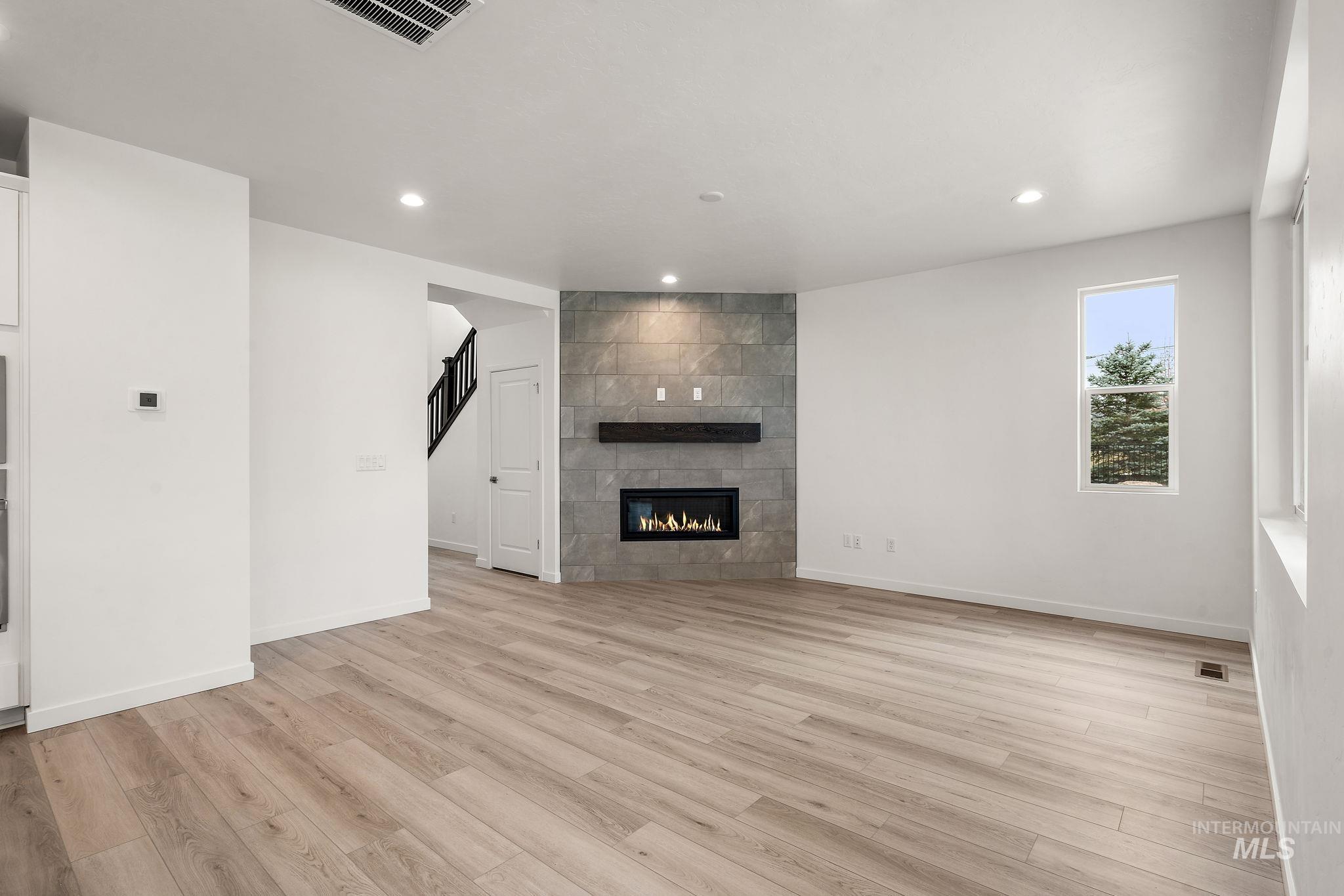 10561 W Trailheights St, Star, Idaho 83669, 3 Bedrooms, 2.5 Bathrooms, Residential For Sale, Price $609,990,MLS 98984777