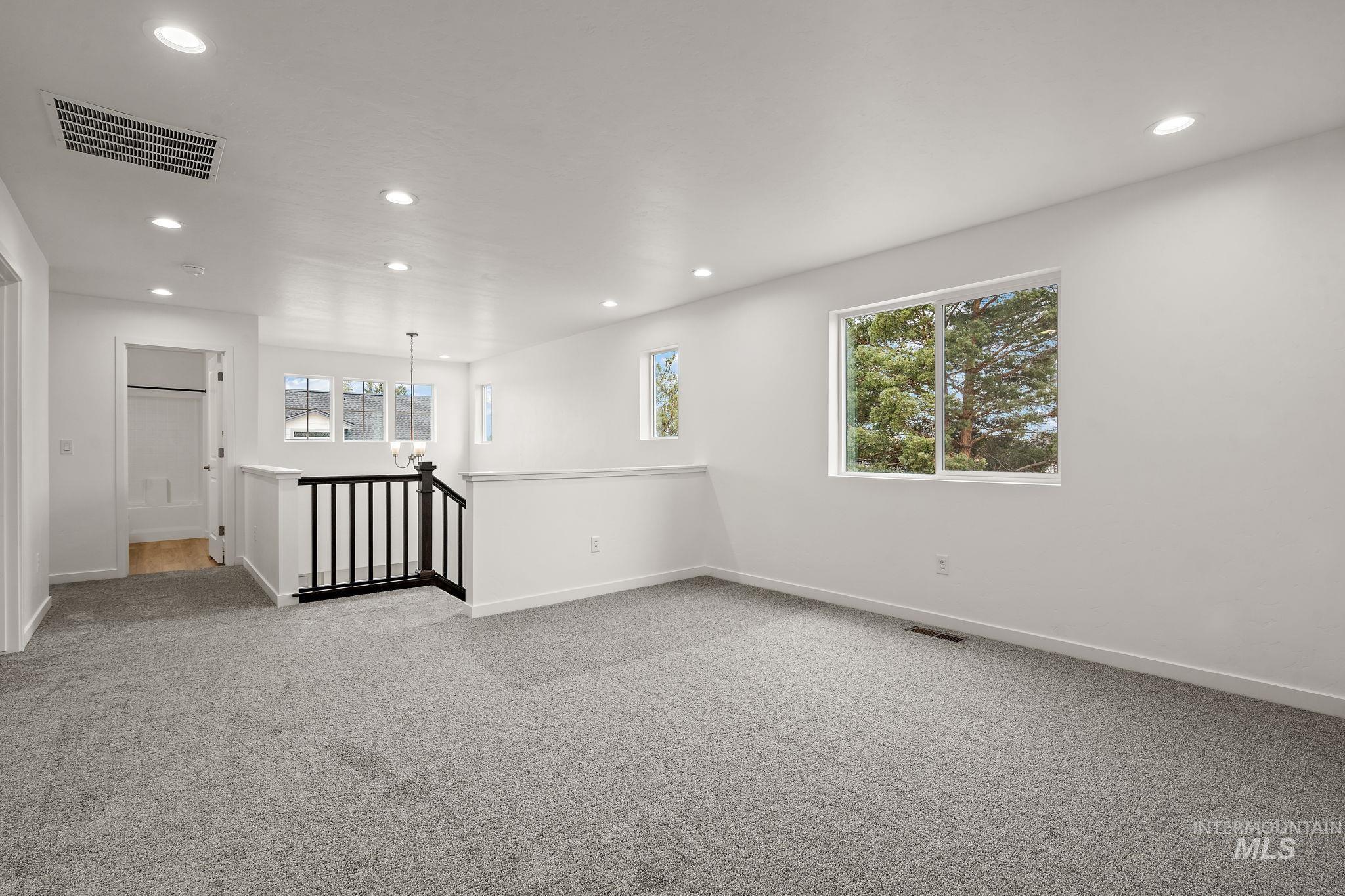 10561 W Trailheights St, Star, Idaho 83669, 3 Bedrooms, 2.5 Bathrooms, Residential For Sale, Price $609,990,MLS 98984777
