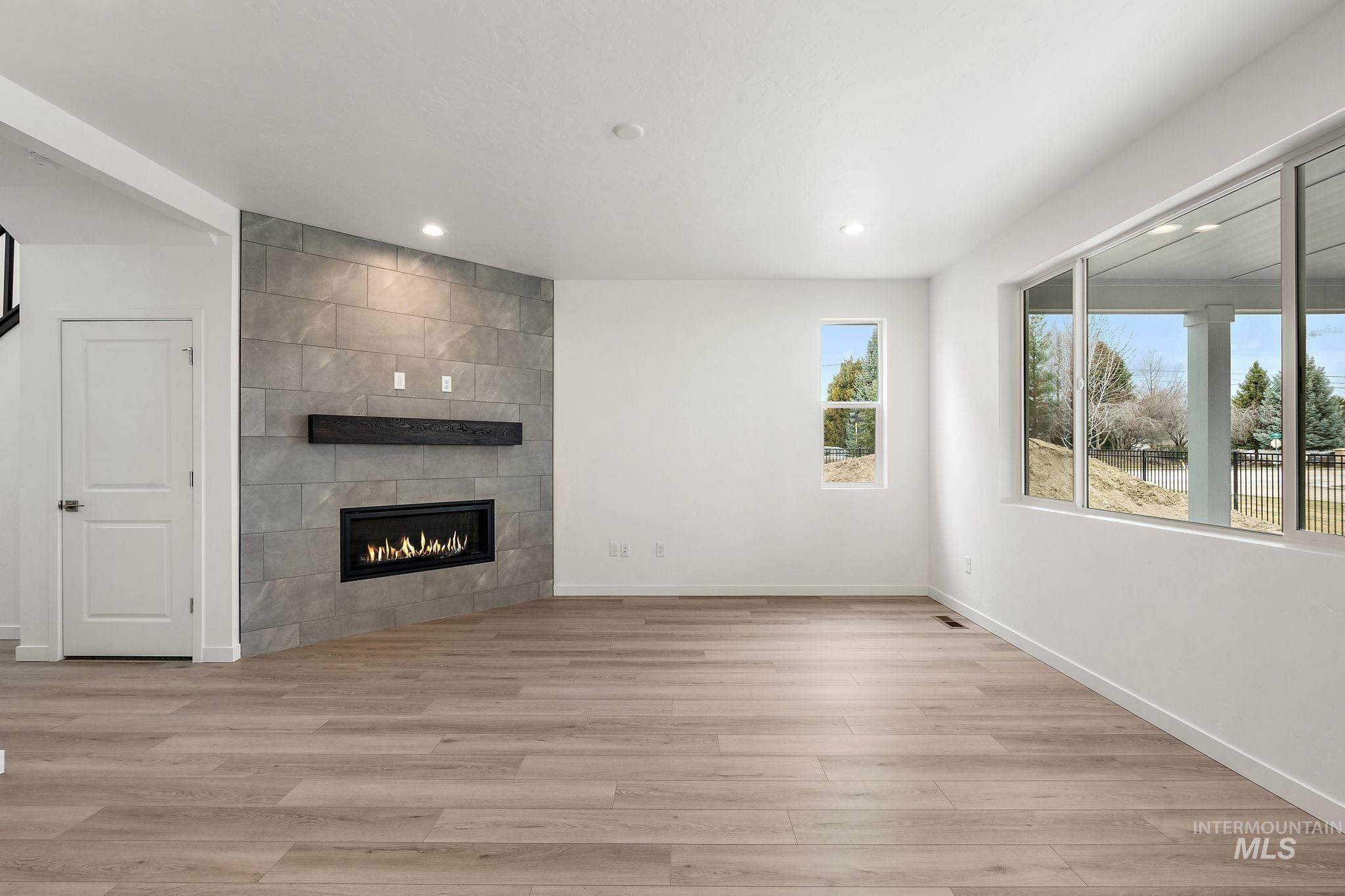 10561 W Trailheights St, Star, Idaho 83669, 3 Bedrooms, 2.5 Bathrooms, Residential For Sale, Price $609,990,MLS 98984777