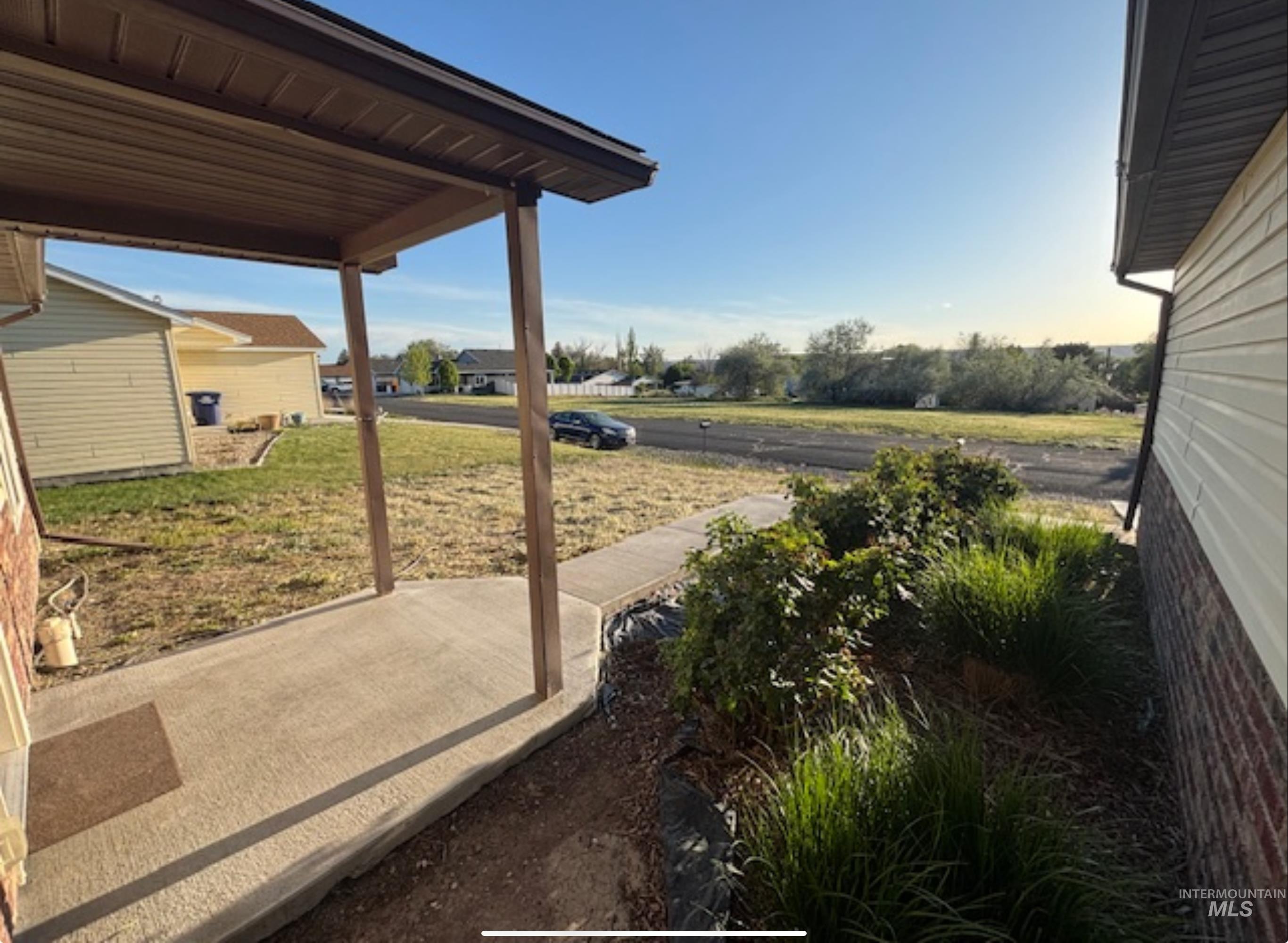 200 River Rock Place, Hagerman, Idaho 83332, 3 Bedrooms, 2 Bathrooms, Residential For Sale, Price $360,000,MLS 98984778