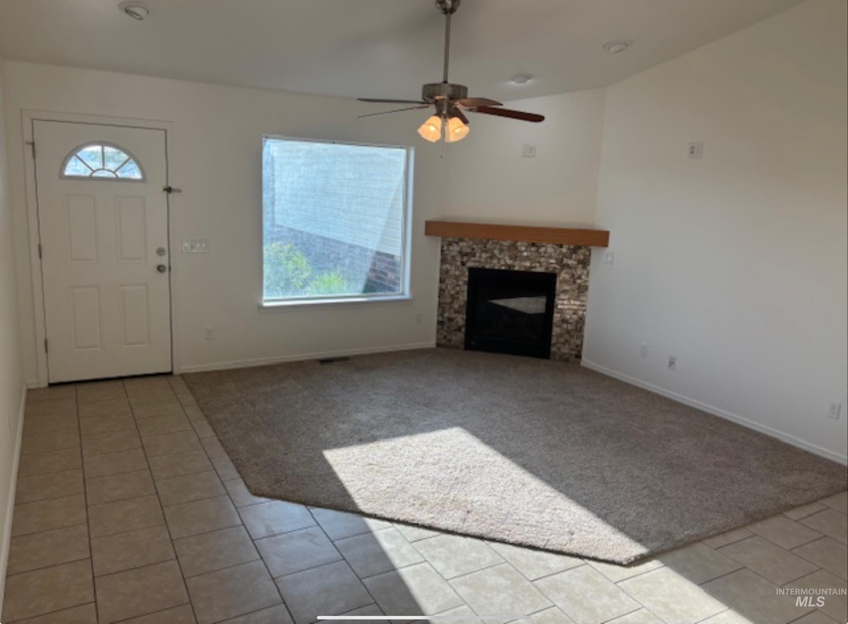 200 River Rock Place, Hagerman, Idaho 83332, 3 Bedrooms, 2 Bathrooms, Residential For Sale, Price $360,000,MLS 98984778