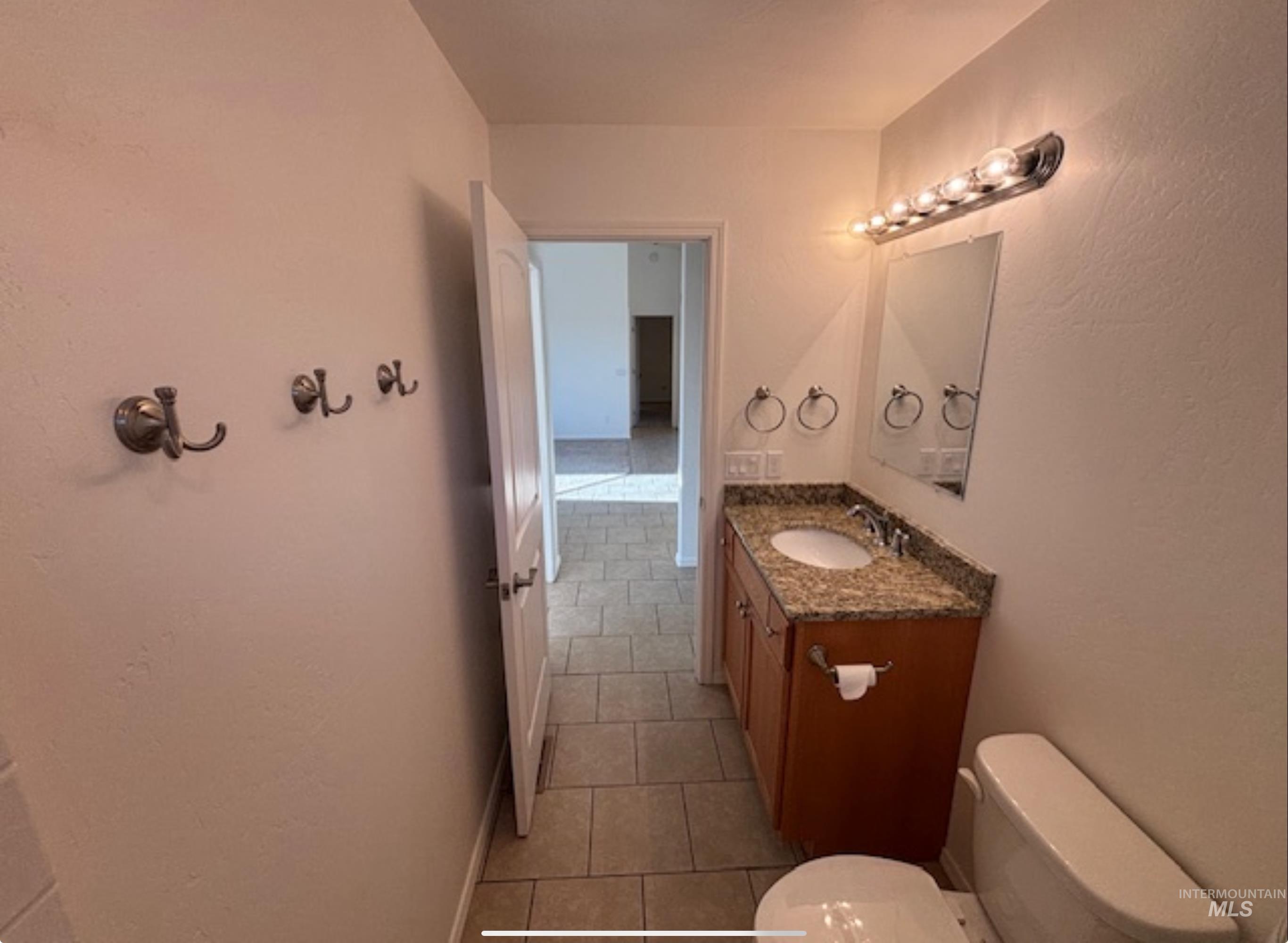 200 River Rock Place, Hagerman, Idaho 83332, 3 Bedrooms, 2 Bathrooms, Residential For Sale, Price $360,000,MLS 98984778