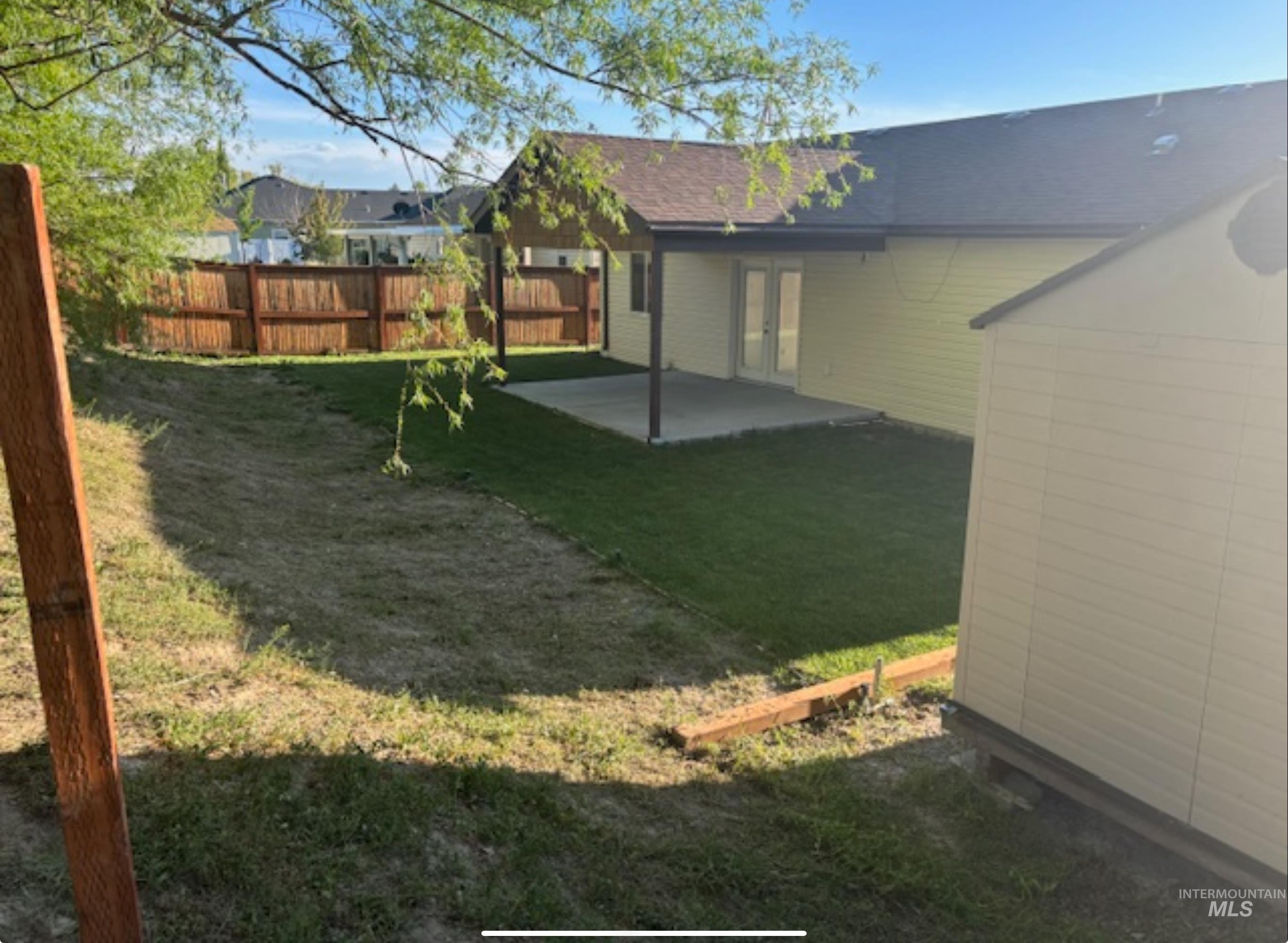 200 River Rock Place, Hagerman, Idaho 83332, 3 Bedrooms, 2 Bathrooms, Residential For Sale, Price $360,000,MLS 98984778