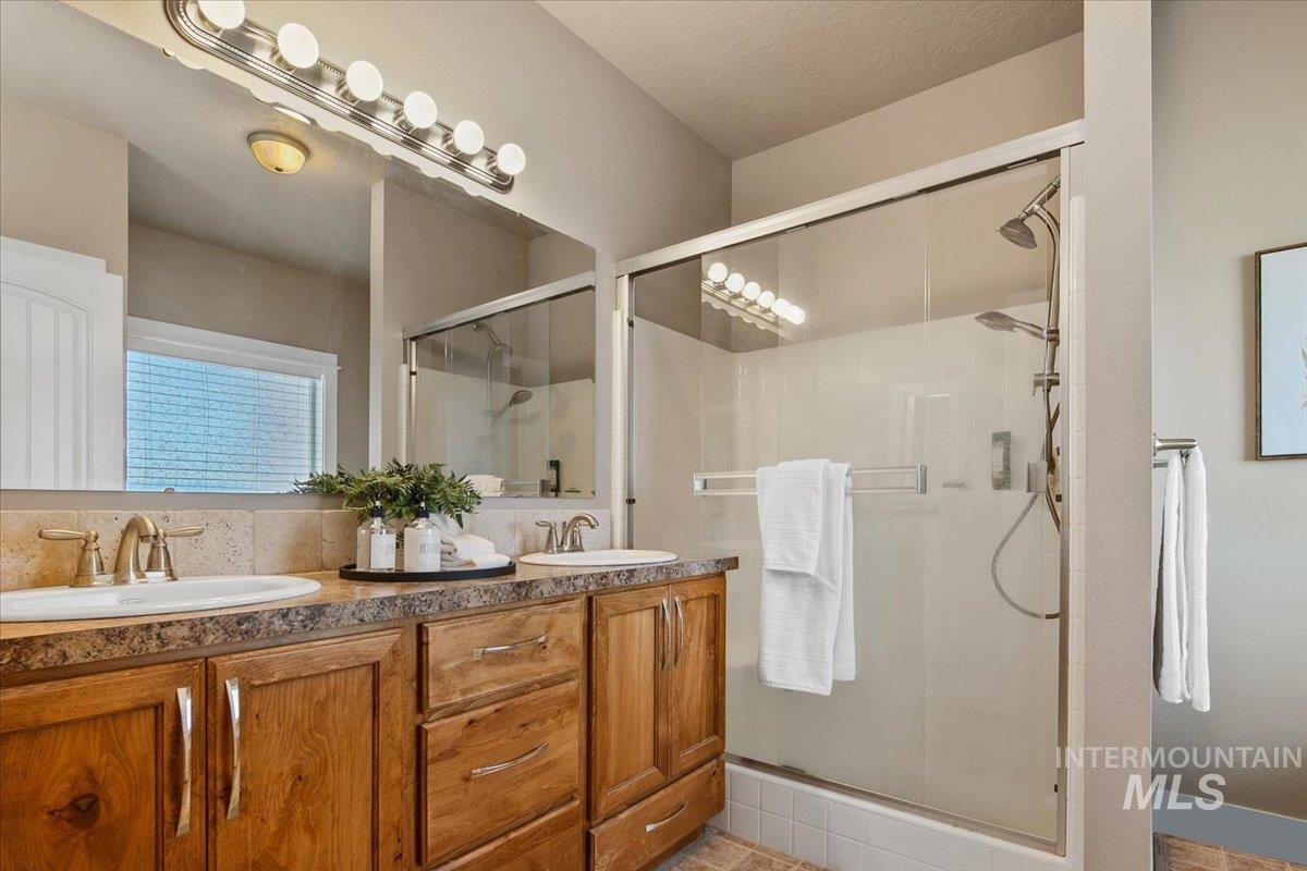 3610 S Robinson Blvd, Nampa, Idaho 83686, 3 Bedrooms, 2 Bathrooms, Residential For Sale, Price $475,000, 98984781