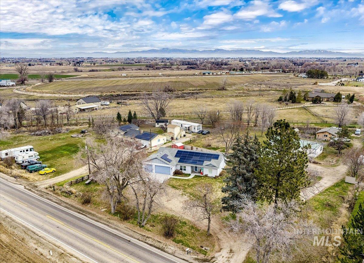 3610 S Robinson Blvd, Nampa, Idaho 83686, 3 Bedrooms, 2 Bathrooms, Residential For Sale, Price $475,000, 98984781