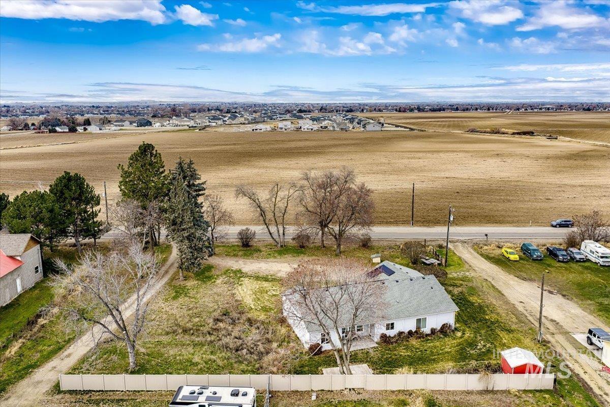 3610 S Robinson Blvd, Nampa, Idaho 83686, 3 Bedrooms, 2 Bathrooms, Residential For Sale, Price $475,000, 98984781