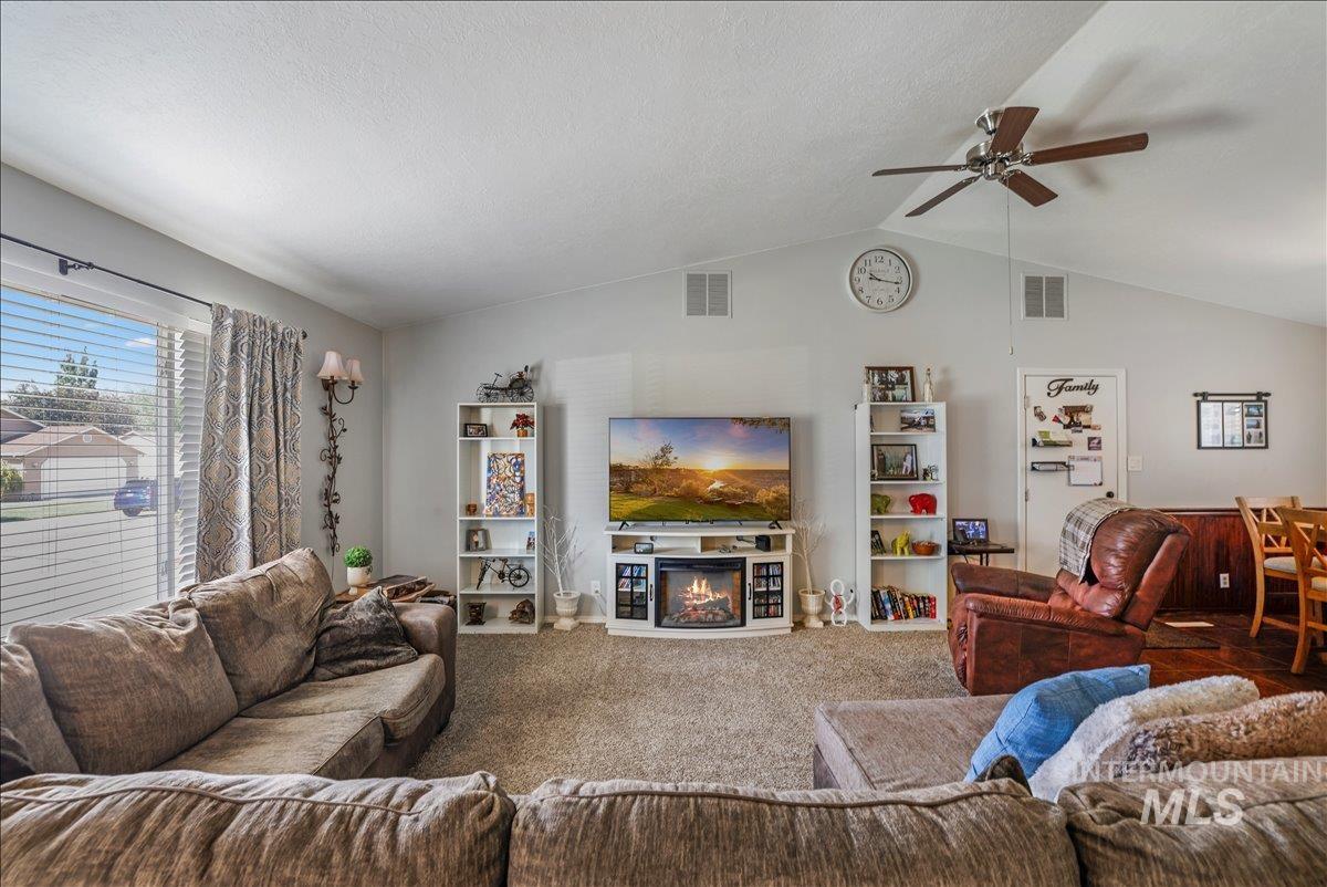 206 Diamond Drive, Kimberly, Idaho 83341, 3 Bedrooms, 2 Bathrooms, Residential For Sale, Price $349,900, 98984783