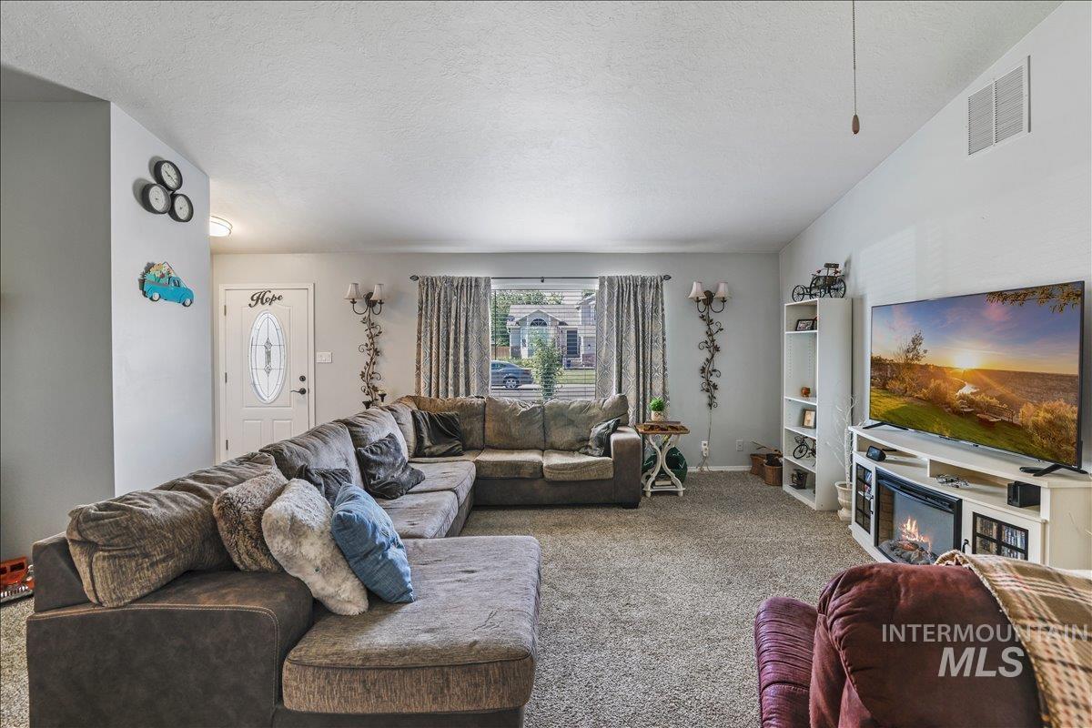 206 Diamond Drive, Kimberly, Idaho 83341, 3 Bedrooms, 2 Bathrooms, Residential For Sale, Price $349,900, 98984783