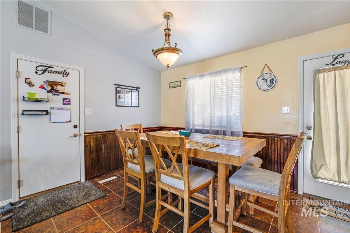 206 Diamond Drive, Kimberly, Idaho 83341, 3 Bedrooms, 2 Bathrooms, Residential For Sale, Price $349,900, 98984783