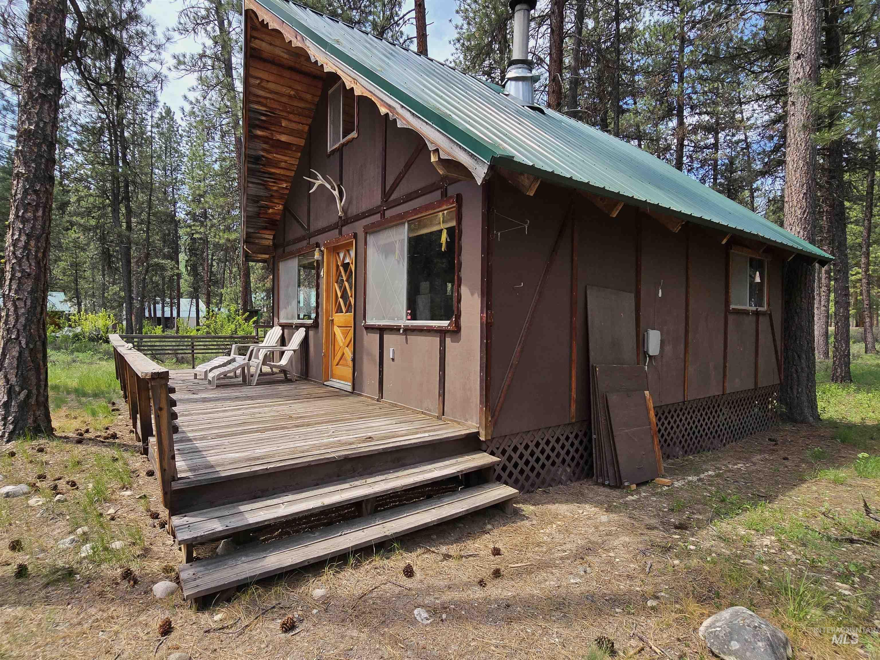 4 Jolene Dr, Lowman, Idaho 83637, 2 Bedrooms, 1 Bathroom, Residential For Sale, Price $245,000, 98984789