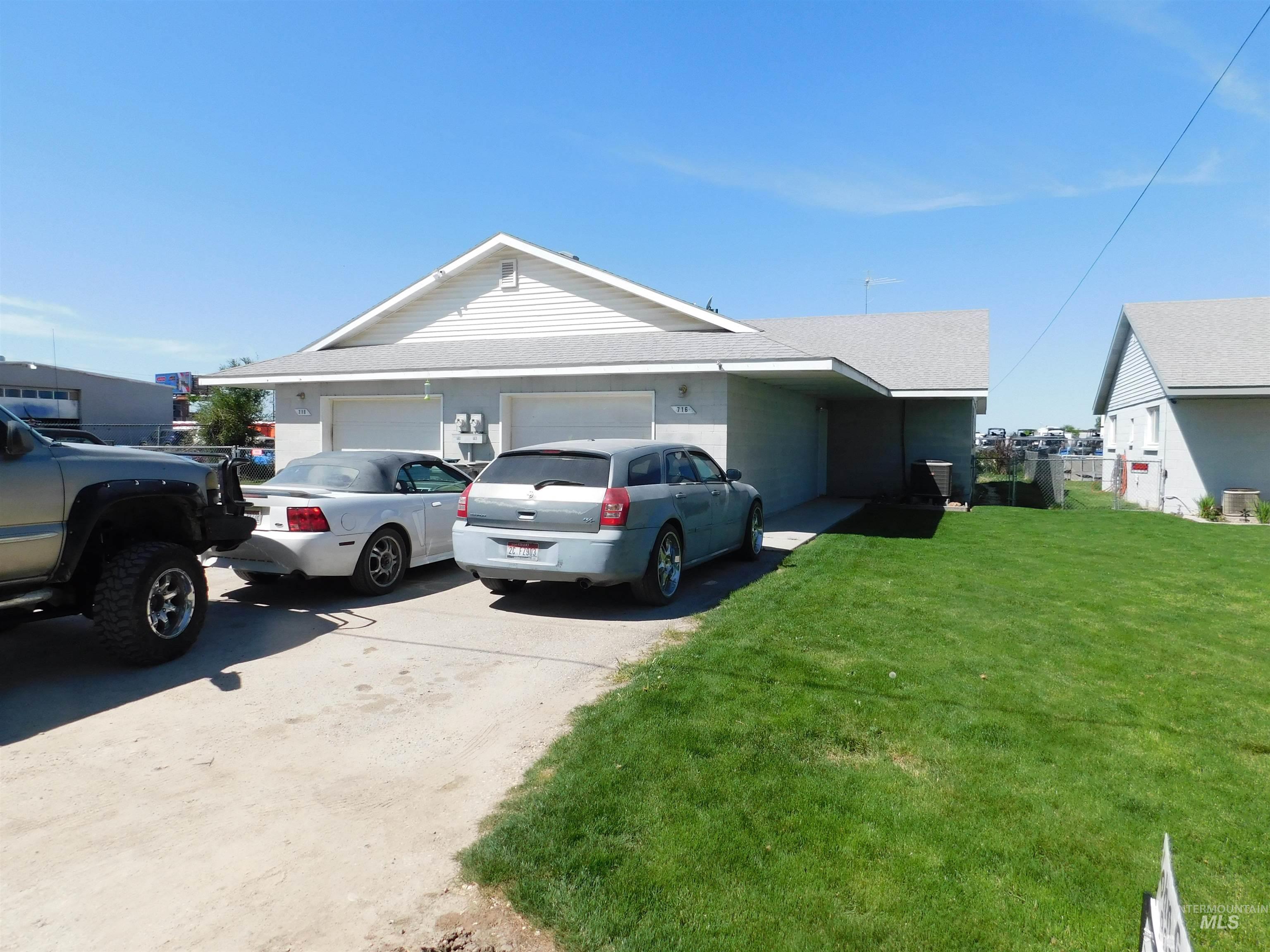 712 - 718 Borchers Lane, Caldwell, Idaho 83605, 2 Bedrooms, 1 Bathroom, Residential Income For Sale, Price $800,000,MLS 98984793
