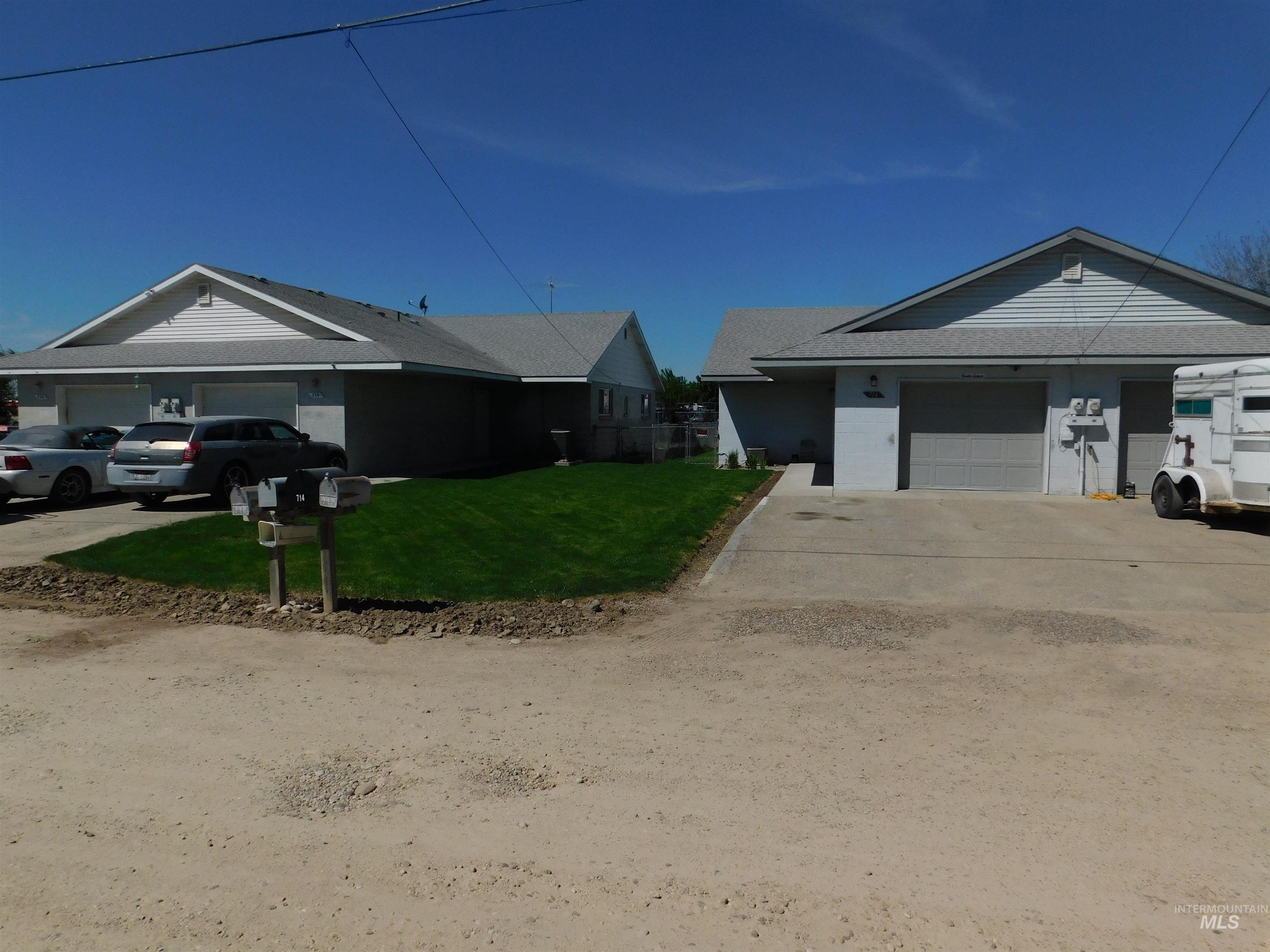 712 - 718 Borchers Lane, Caldwell, Idaho 83605, 2 Bedrooms, 1 Bathroom, Residential Income For Sale, Price $800,000,MLS 98984793