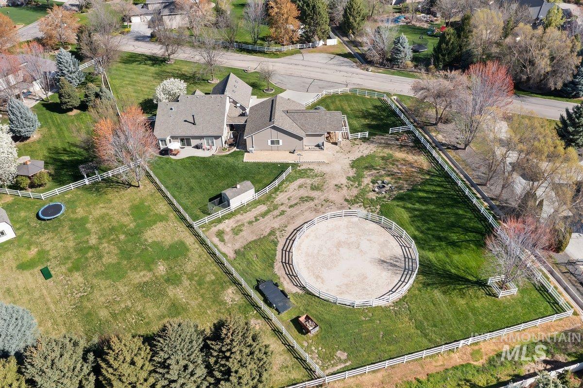 2477 W Conifer St, Eagle, Idaho 83616, 4 Bedrooms, 3 Bathrooms, Residential For Sale, Price $1,279,900, 98984794