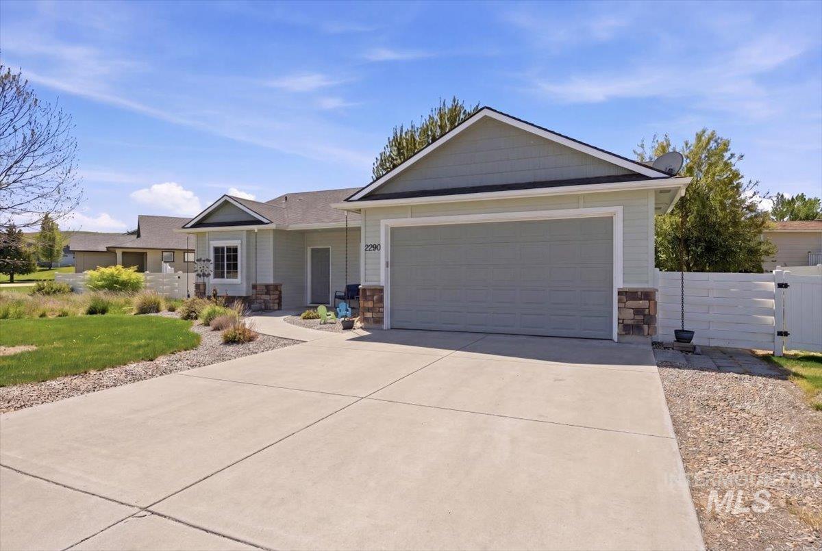 2290 Vista Ave, Payette, Idaho 83661, 3 Bedrooms, 2 Bathrooms, Residential For Sale, Price $339,500, 98984796