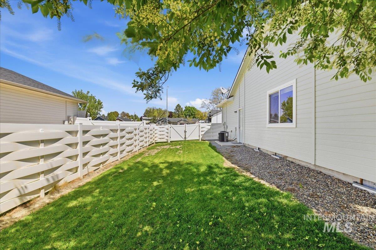 2290 Vista Ave, Payette, Idaho 83661, 3 Bedrooms, 2 Bathrooms, Residential For Sale, Price $339,500, 98984796
