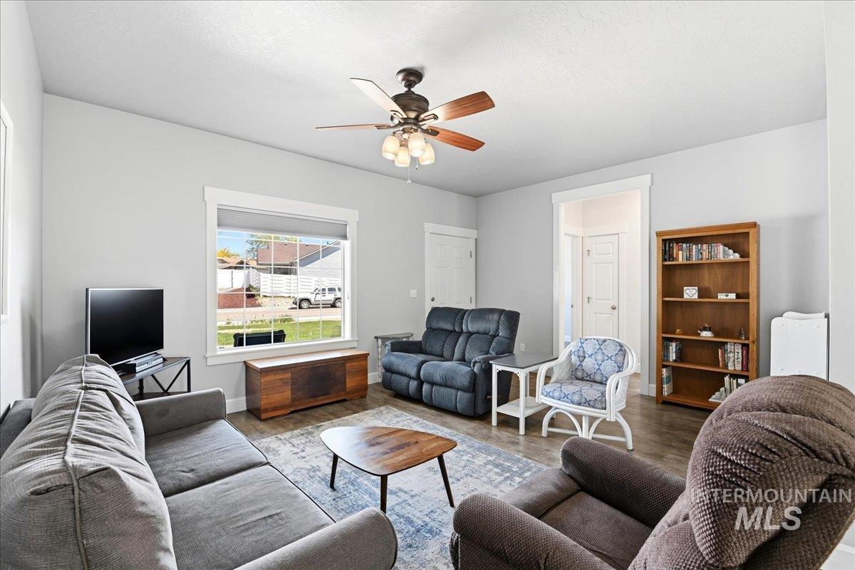 2290 Vista Ave, Payette, Idaho 83661, 3 Bedrooms, 2 Bathrooms, Residential For Sale, Price $339,500, 98984796