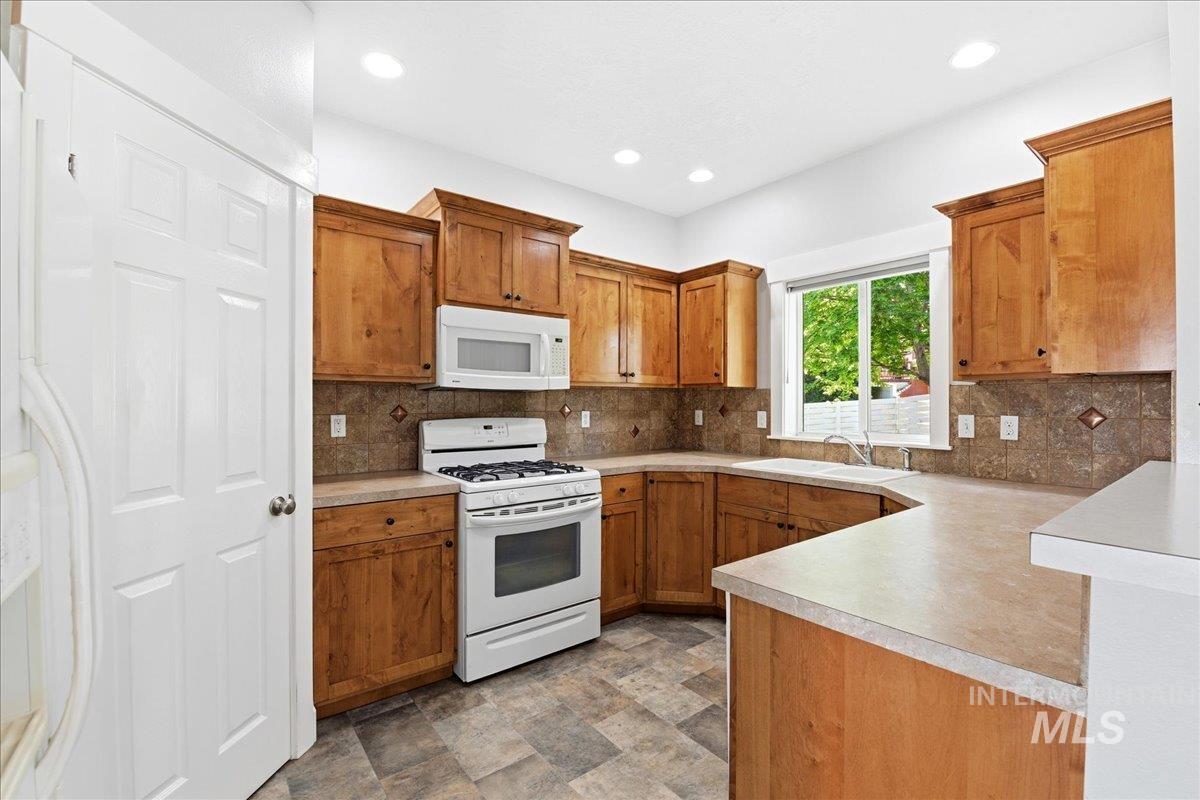2290 Vista Ave, Payette, Idaho 83661, 3 Bedrooms, 2 Bathrooms, Residential For Sale, Price $339,500, 98984796