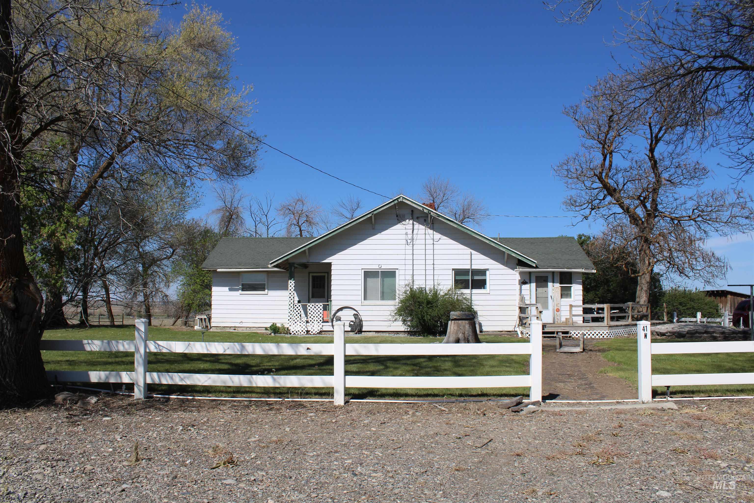 41 North 200 East, Shoshone, Idaho 83352, 3 Bedrooms, 1 Bathroom, Farm & Ranch For Sale, Price $750,000,MLS 98984802
