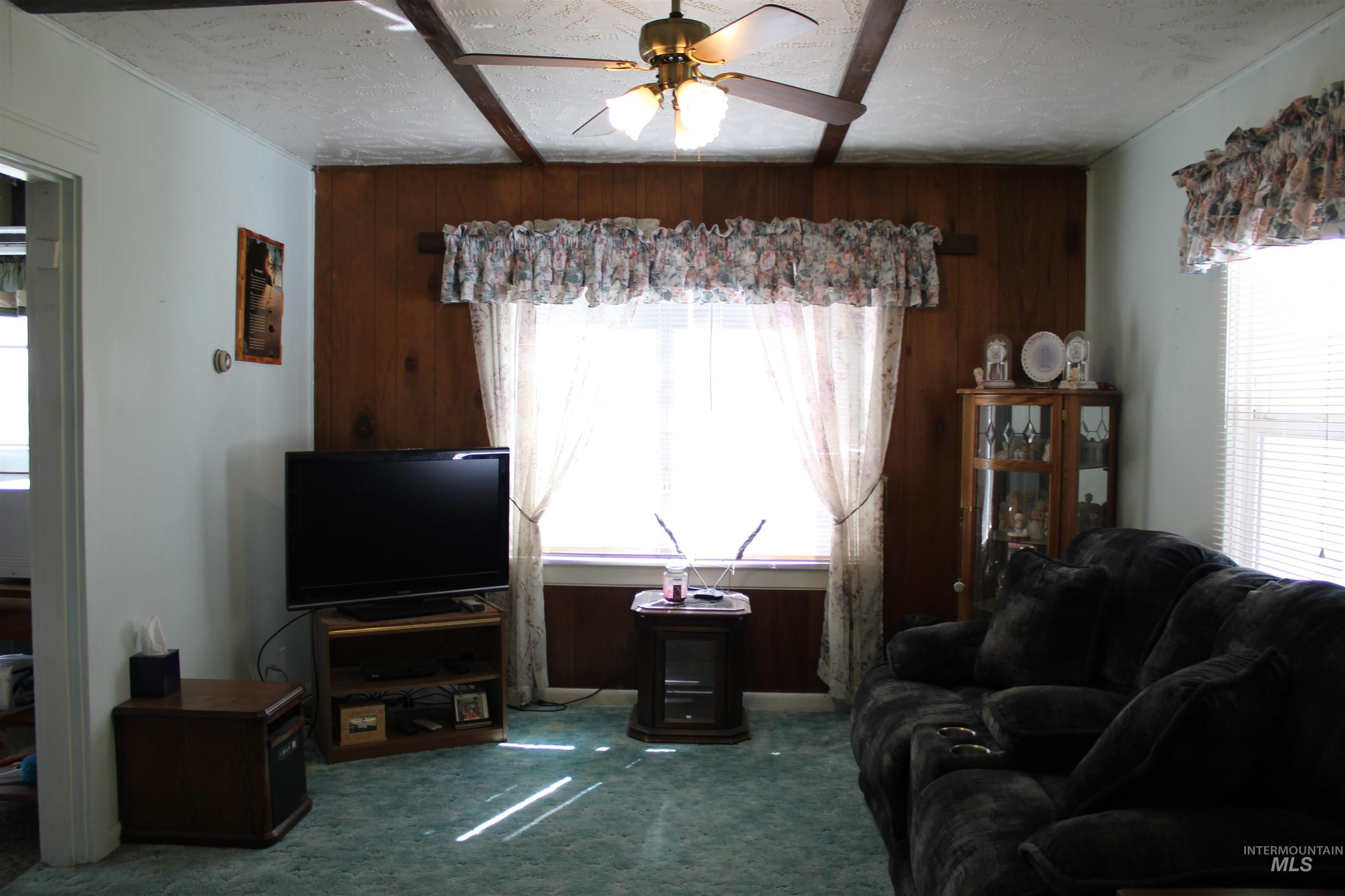 41 North 200 East, Shoshone, Idaho 83352, 3 Bedrooms, 1 Bathroom, Farm & Ranch For Sale, Price $750,000,MLS 98984802