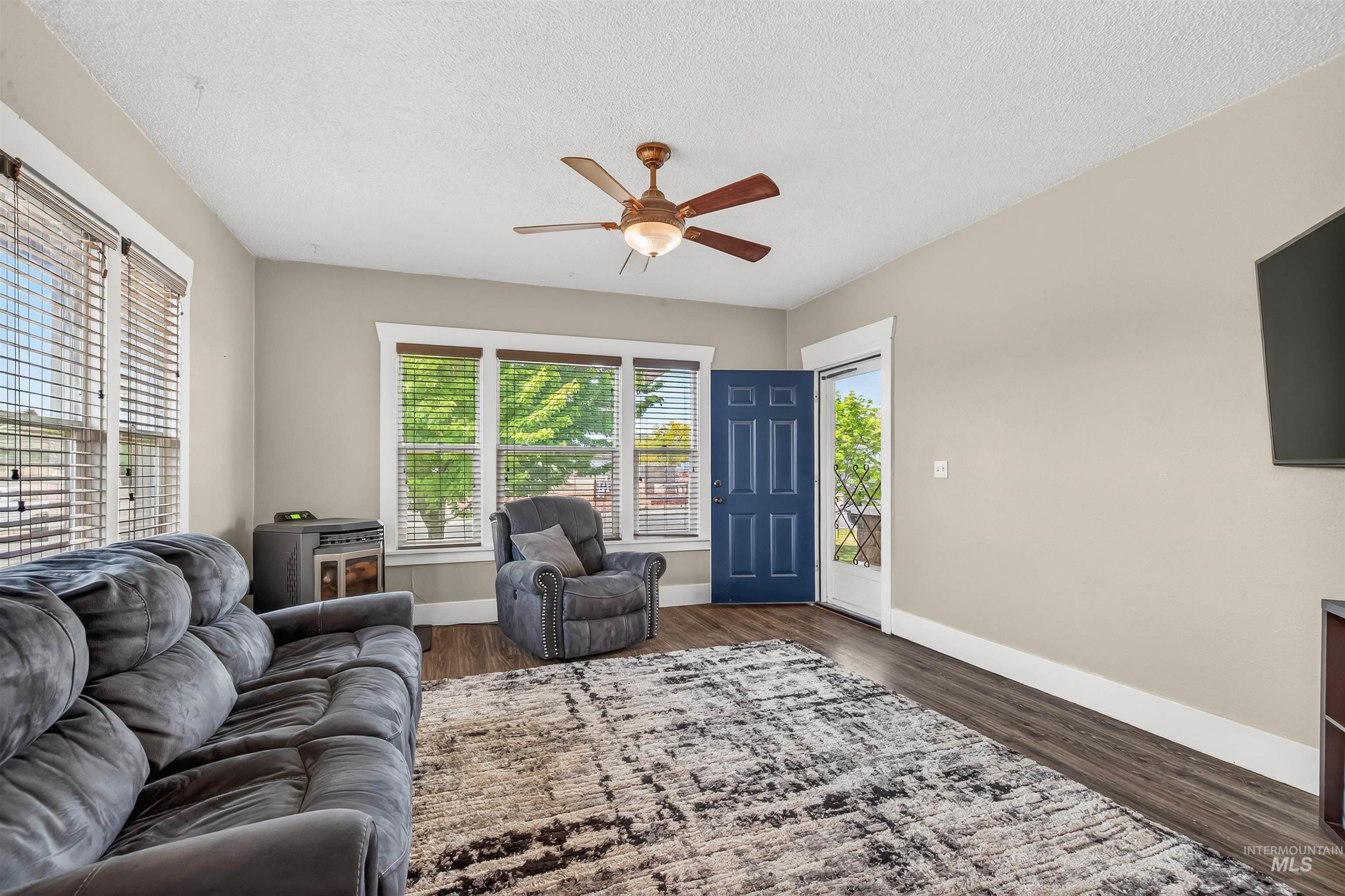 1439 10th Street, Clarkston, Washington 99403, 3 Bedrooms, 2 Bathrooms, Residential For Sale, Price $349,000, 98984805