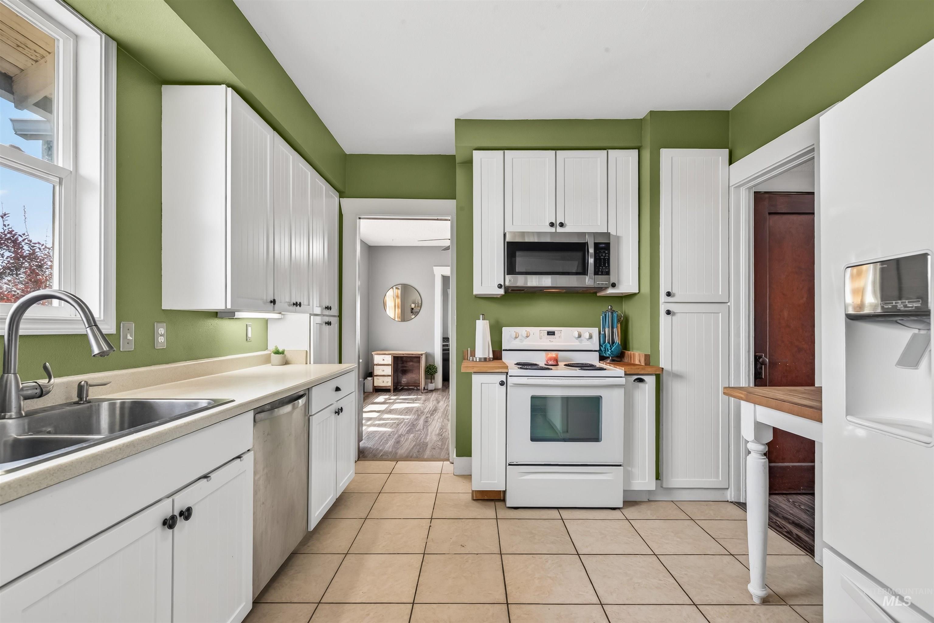 1439 10th Street, Clarkston, Washington 99403, 3 Bedrooms, 2 Bathrooms, Residential For Sale, Price $349,000, 98984805