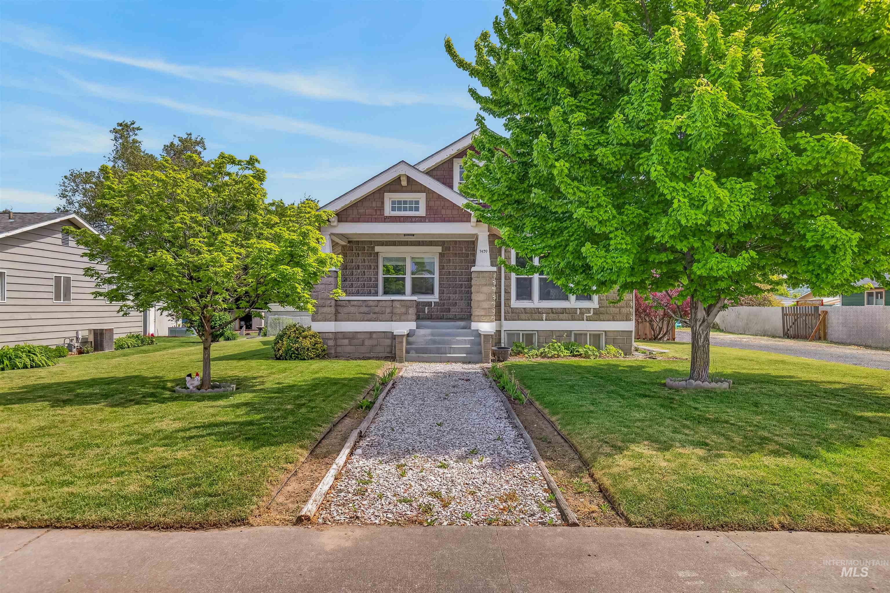 1439 10th Street, Clarkston, Washington 99403, 3 Bedrooms, 2 Bathrooms, Residential For Sale, Price $349,000, 98984805