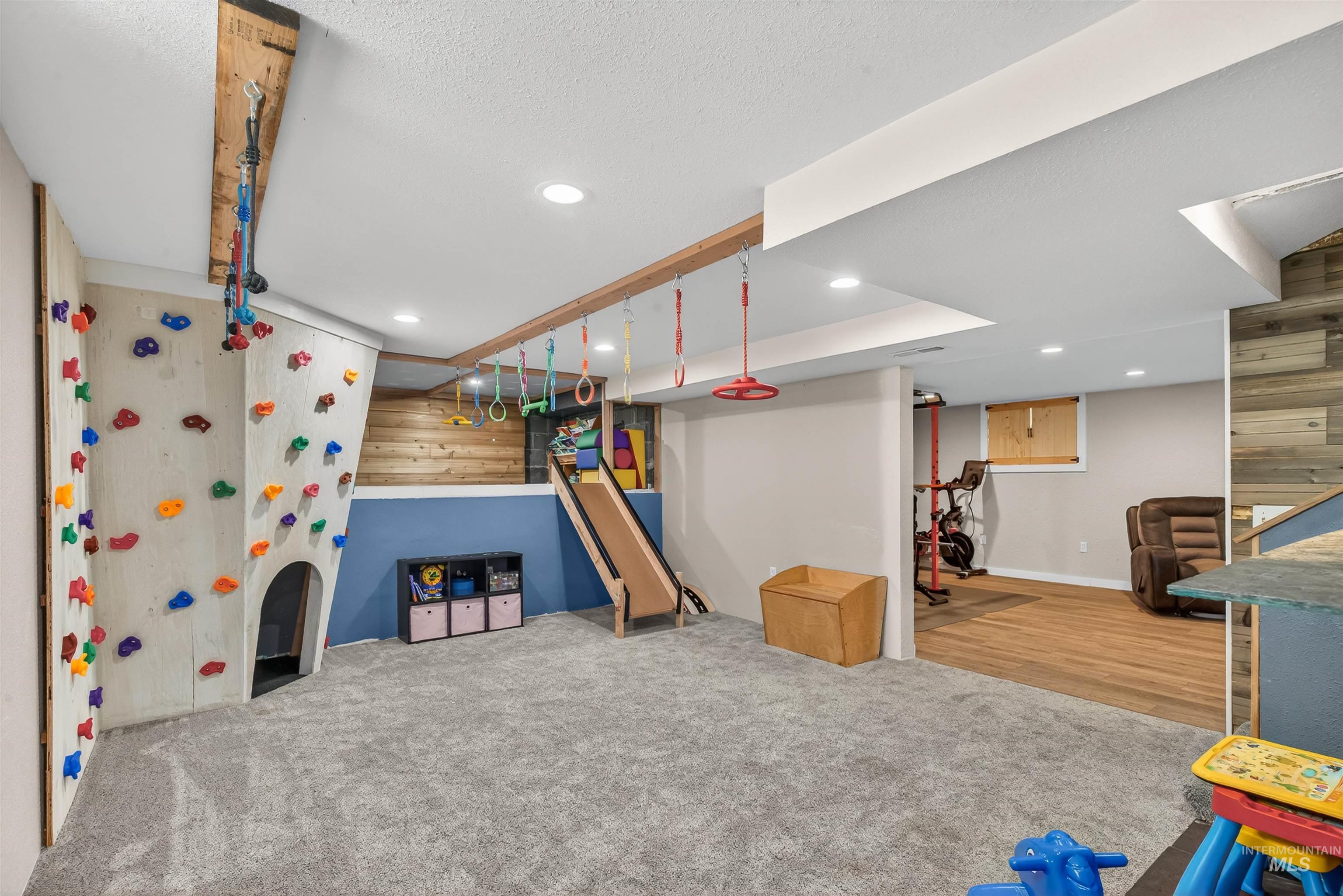 1439 10th Street, Clarkston, Washington 99403, 3 Bedrooms, 2 Bathrooms, Residential For Sale, Price $349,000, 98984805