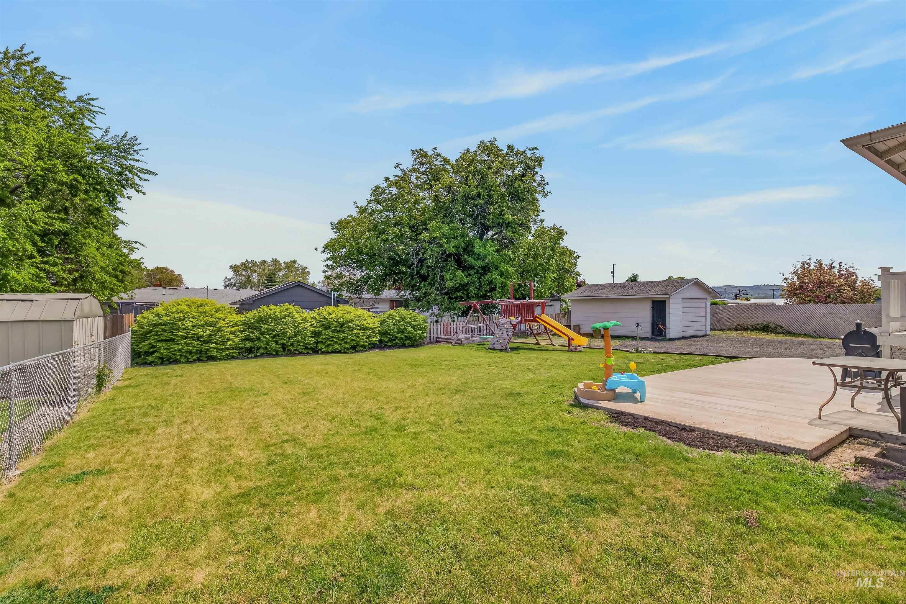 1439 10th Street, Clarkston, Washington 99403, 3 Bedrooms, 2 Bathrooms, Residential For Sale, Price $349,000, 98984805