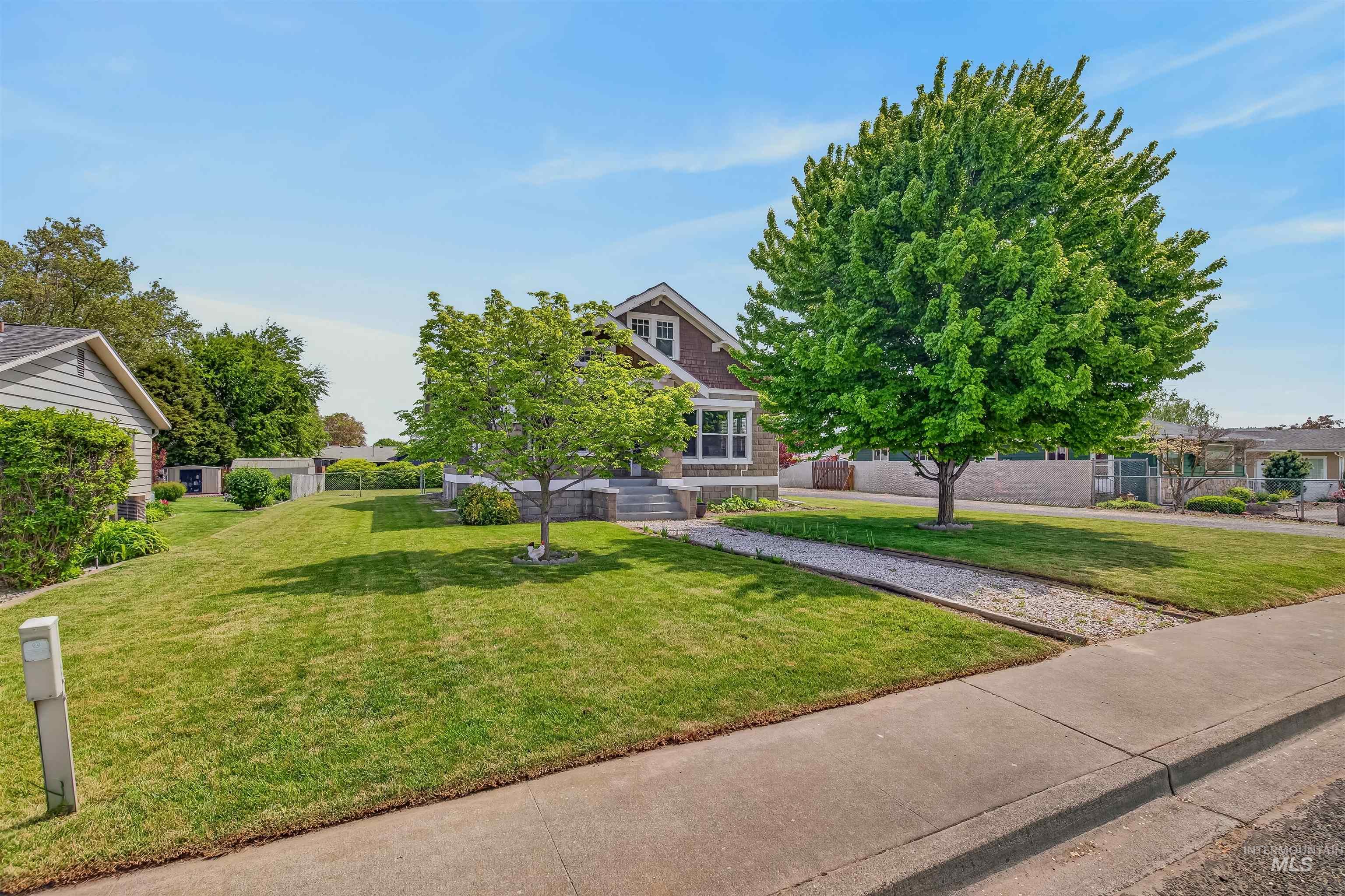1439 10th Street, Clarkston, Washington 99403, 3 Bedrooms, 2 Bathrooms, Residential For Sale, Price $349,000, 98984805