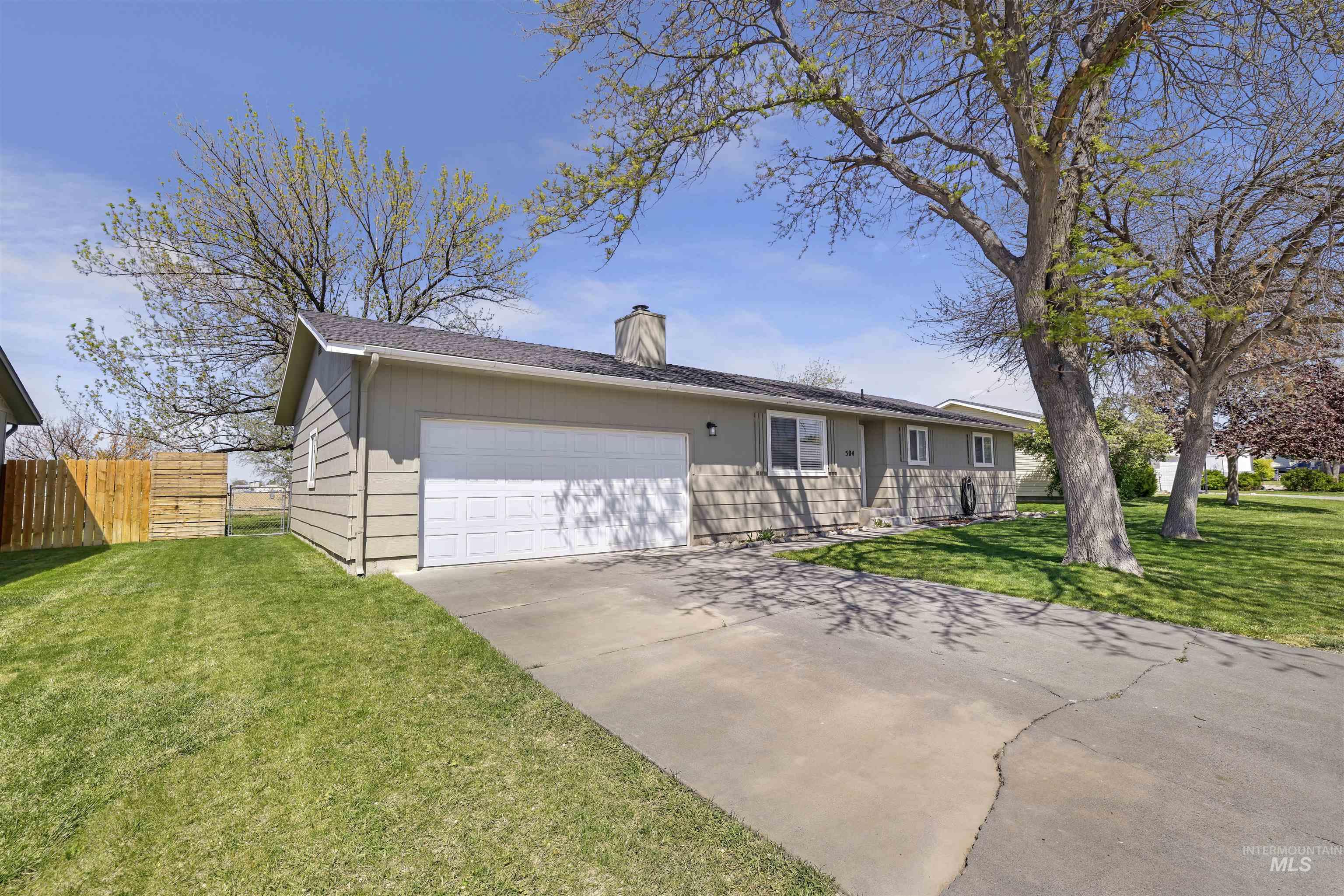 504 Gem Drive, Kimberly, Idaho 83341, 3 Bedrooms, 2 Bathrooms, Residential For Sale, Price $310,000, 98984808
