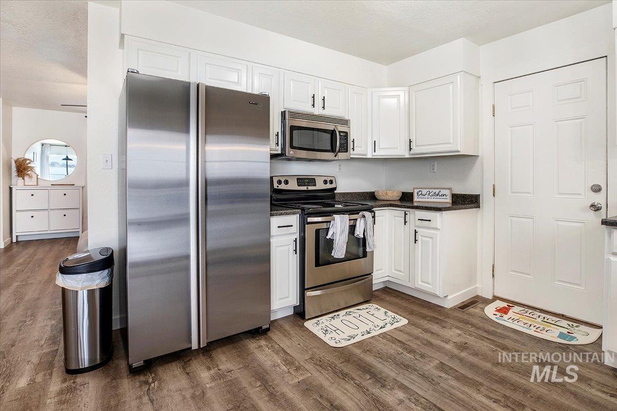 504 Gem Drive, Kimberly, Idaho 83341, 3 Bedrooms, 2 Bathrooms, Residential For Sale, Price $310,000, 98984808