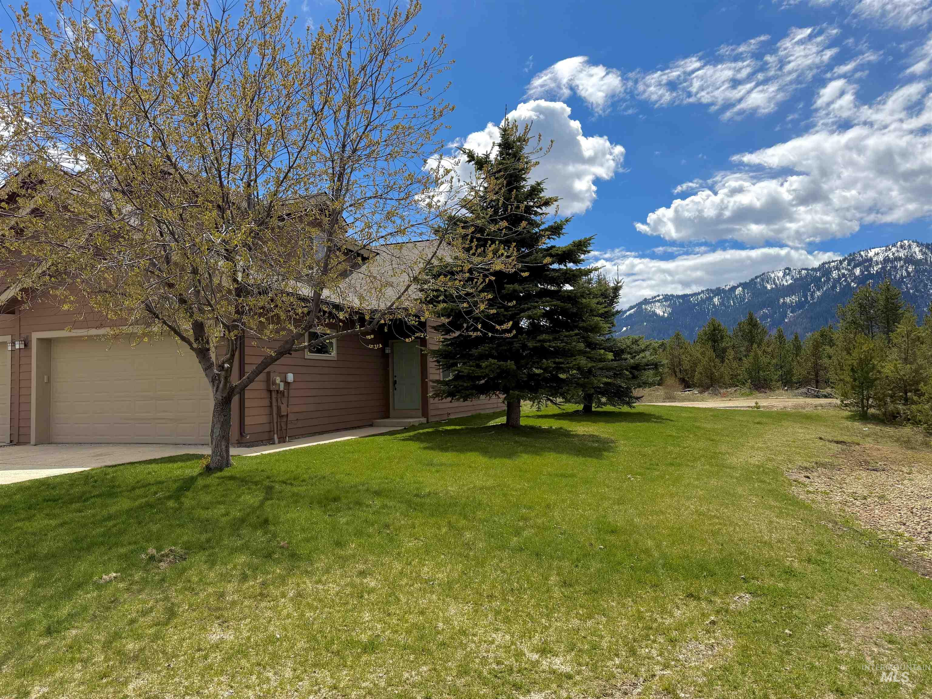40 Mangum, Donnelly, Idaho 83615, 3 Bedrooms, 2 Bathrooms, Residential For Sale, Price $340,000, 98984810