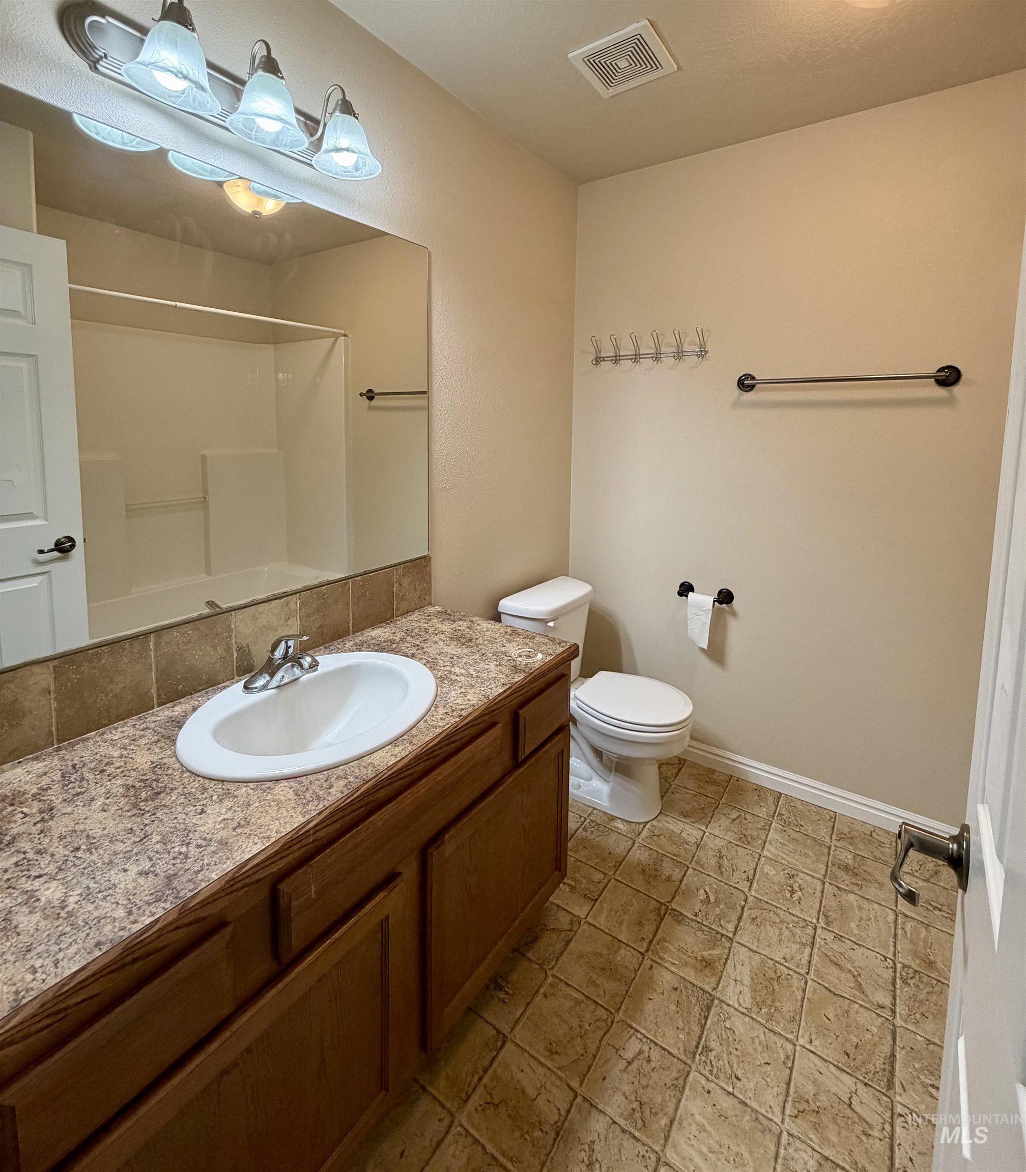 40 Mangum, Donnelly, Idaho 83615, 3 Bedrooms, 2 Bathrooms, Residential For Sale, Price $340,000, 98984810