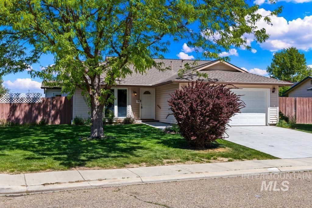 2400 Aries Dr., Nampa, Idaho 83651, 3 Bedrooms, 2 Bathrooms, Residential For Sale, Price $399,000, 98984814