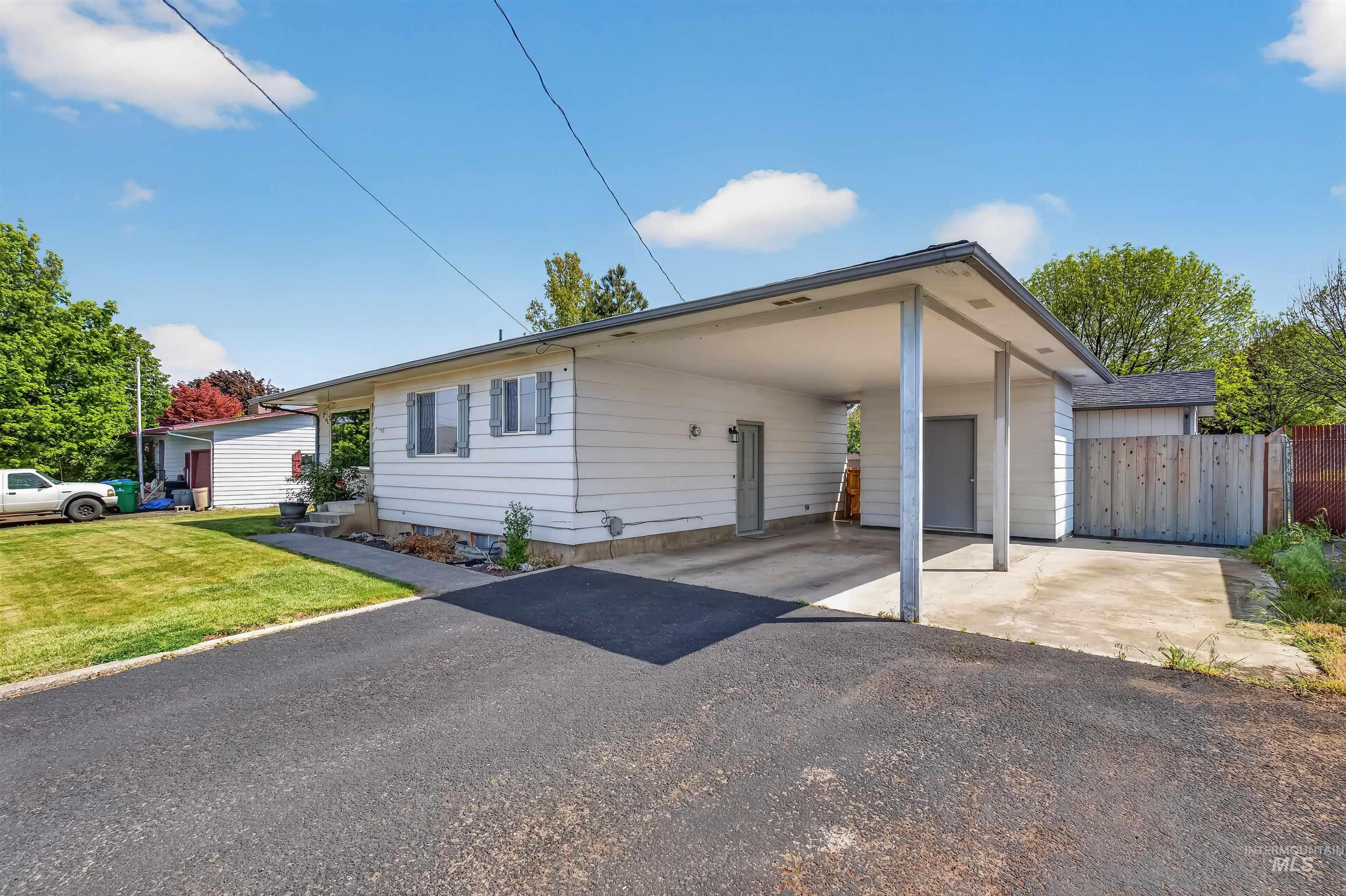 3215 8th St. E, Lewiston, Idaho 83501, 3 Bedrooms, 2 Bathrooms, Residential For Sale, Price $395,000, 98984816