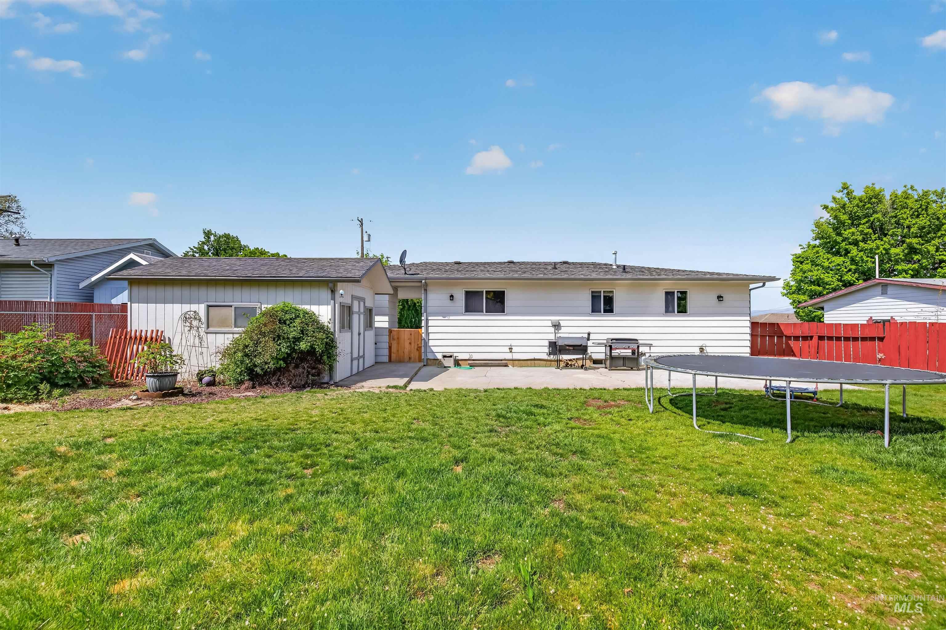 3215 8th St. E, Lewiston, Idaho 83501, 3 Bedrooms, 2 Bathrooms, Residential For Sale, Price $395,000, 98984816