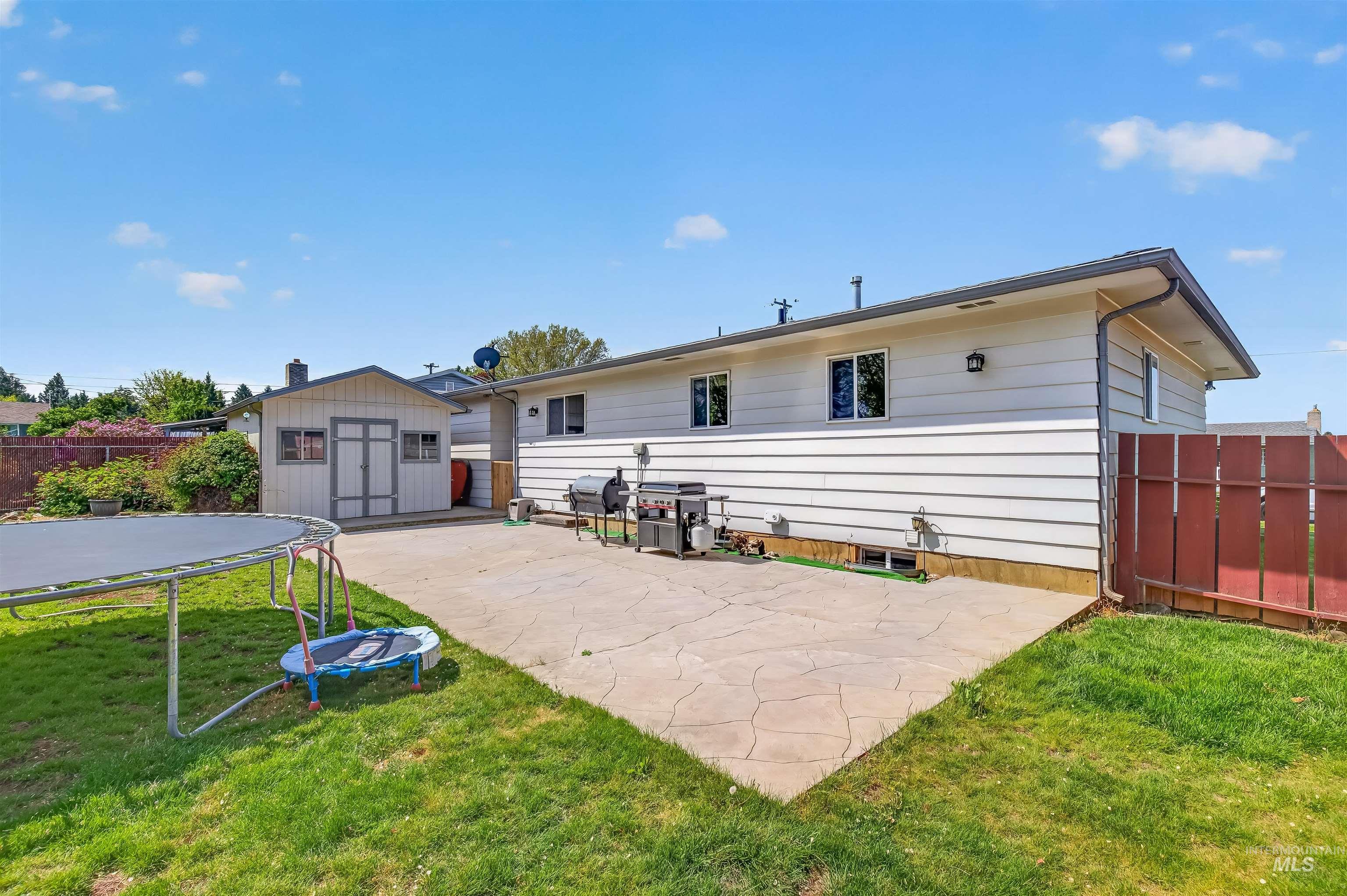 3215 8th St. E, Lewiston, Idaho 83501, 3 Bedrooms, 2 Bathrooms, Residential For Sale, Price $395,000, 98984816