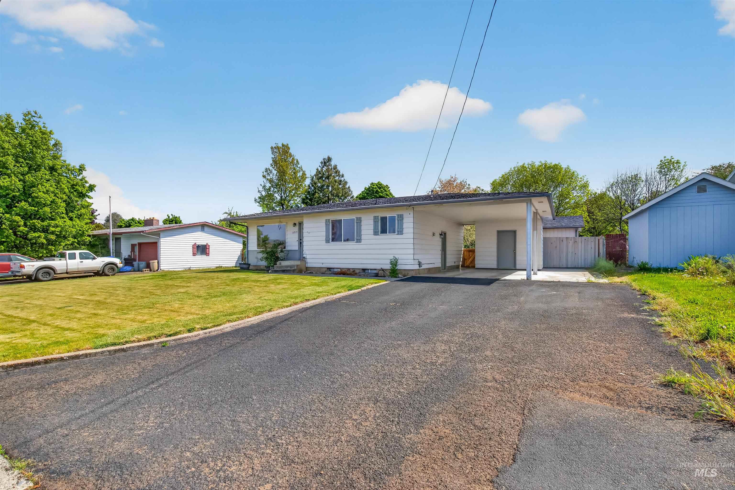 3215 8th St. E, Lewiston, Idaho 83501, 3 Bedrooms, 2 Bathrooms, Residential For Sale, Price $395,000, 98984816