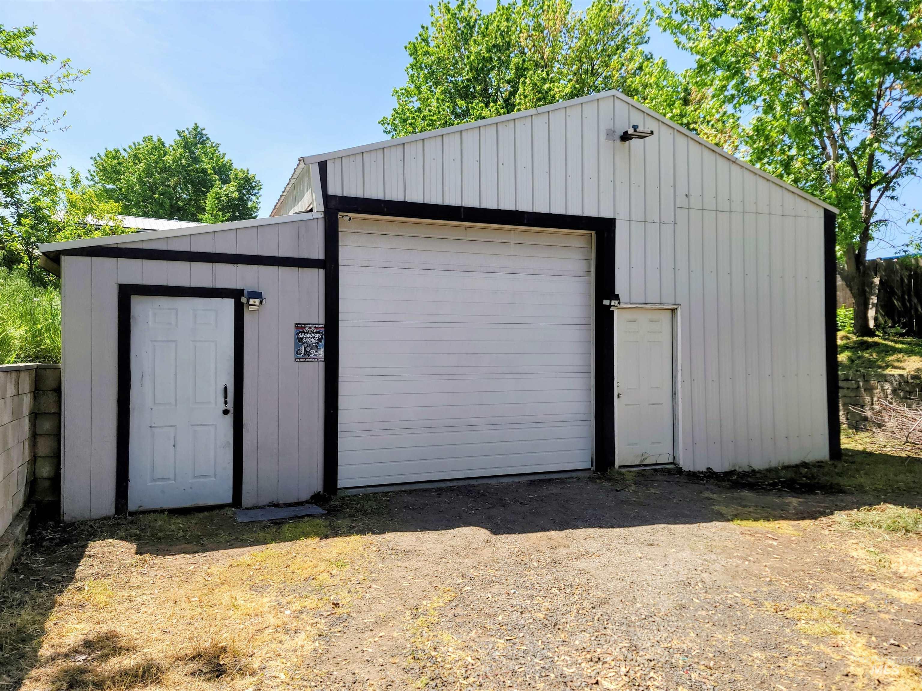 1429 Maple St., Clarkston, Washington 99403, 3 Bedrooms, 2 Bathrooms, Residential For Sale, Price $299,900, 98984818