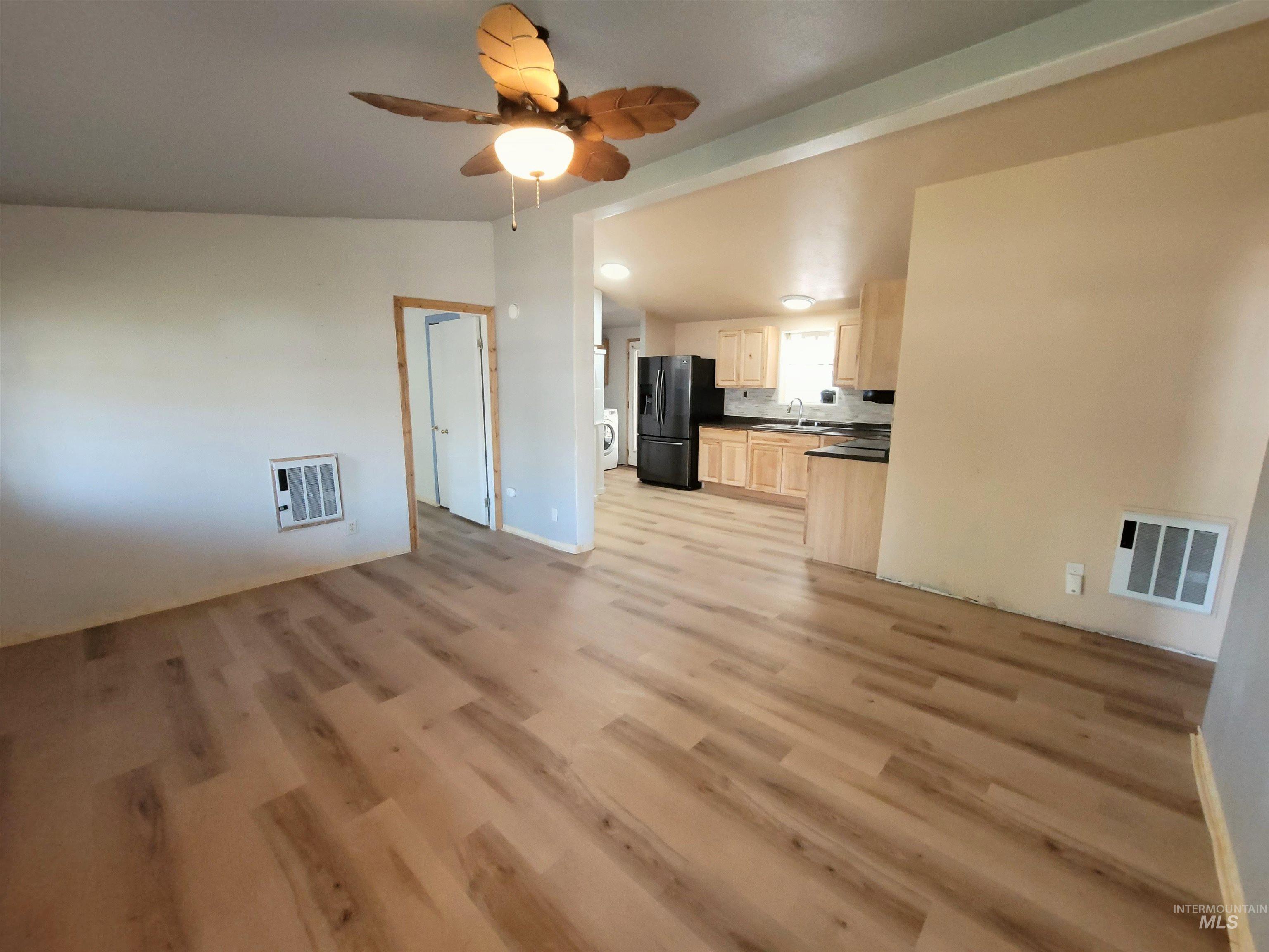 1429 Maple St., Clarkston, Washington 99403, 3 Bedrooms, 2 Bathrooms, Residential For Sale, Price $299,900, 98984818