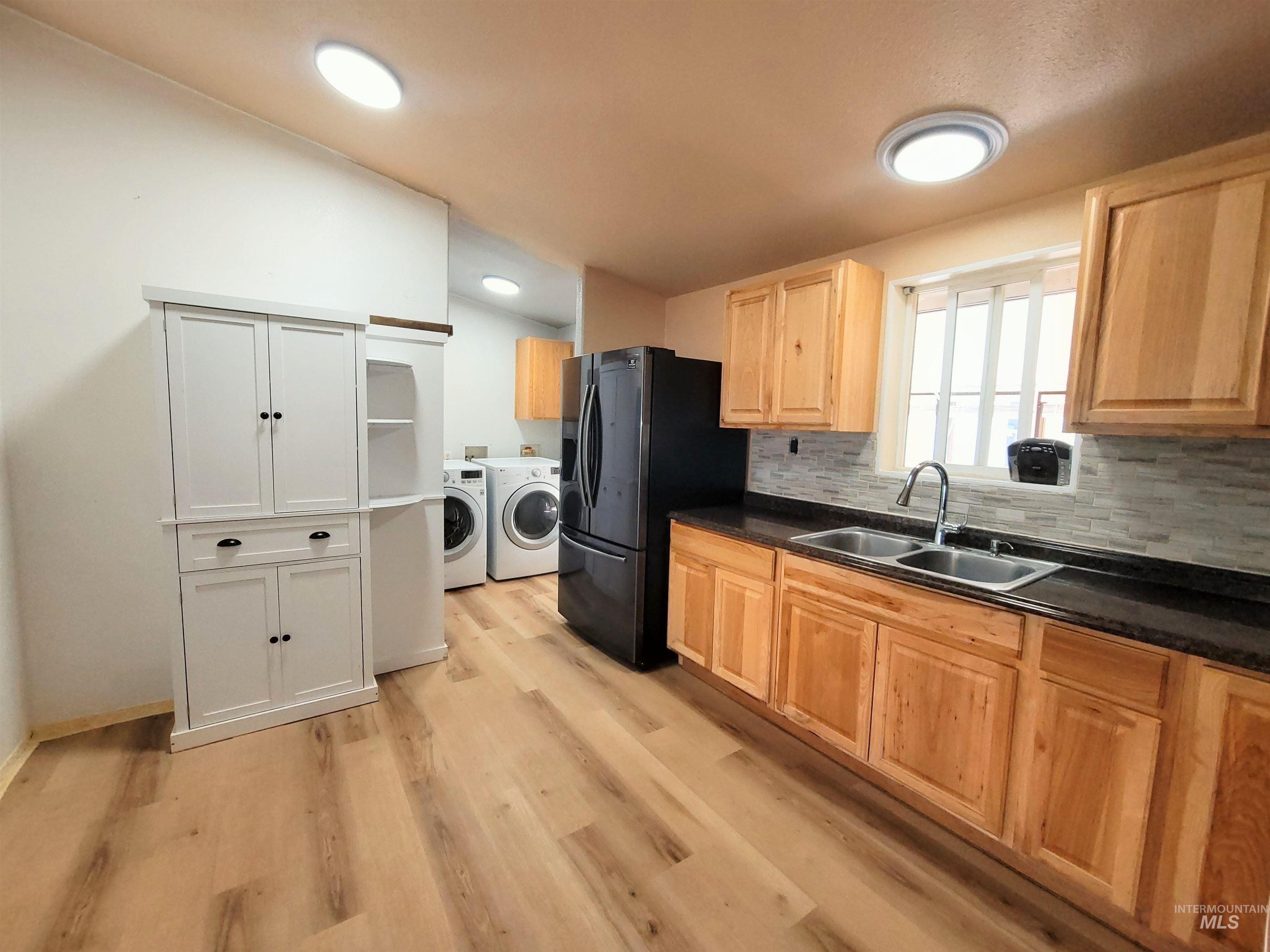 1429 Maple St., Clarkston, Washington 99403, 3 Bedrooms, 2 Bathrooms, Residential For Sale, Price $299,900, 98984818