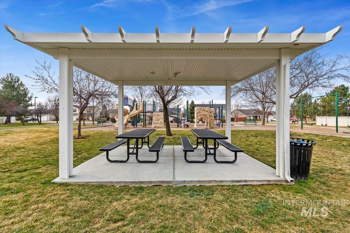 2440 N Hose Gulch Ave, Kuna, Idaho 83634, 5 Bedrooms, 2.5 Bathrooms, Residential For Sale, Price $490,000, 98984822