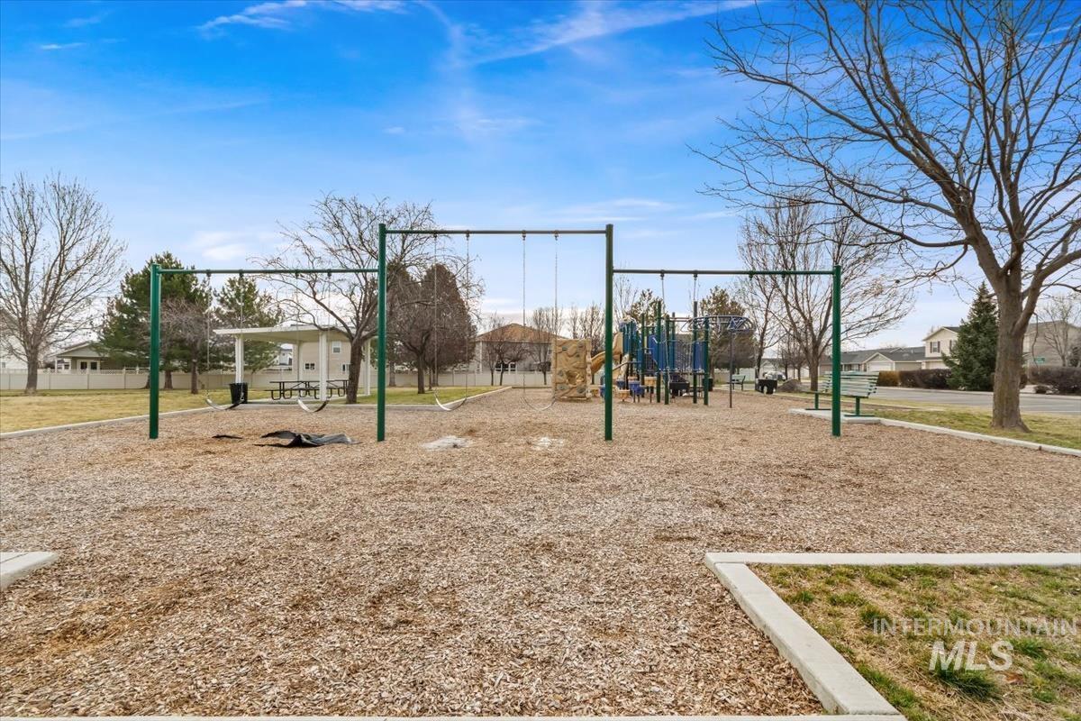 2440 N Hose Gulch Ave, Kuna, Idaho 83634, 5 Bedrooms, 2.5 Bathrooms, Residential For Sale, Price $490,000, 98984822