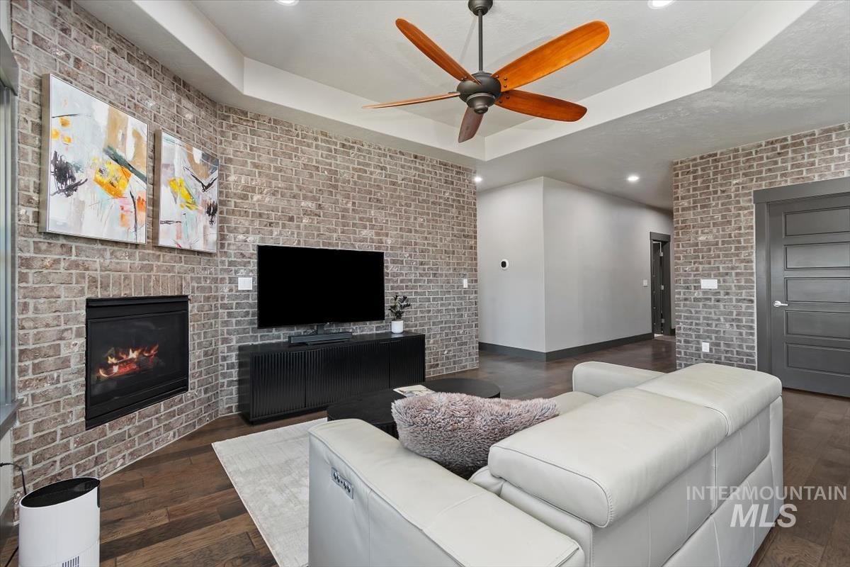 10866 W Alfina Dr, Boise, Idaho 83709-6515, 3 Bedrooms, 2 Bathrooms, Residential For Sale, Price $569,000, 98984825