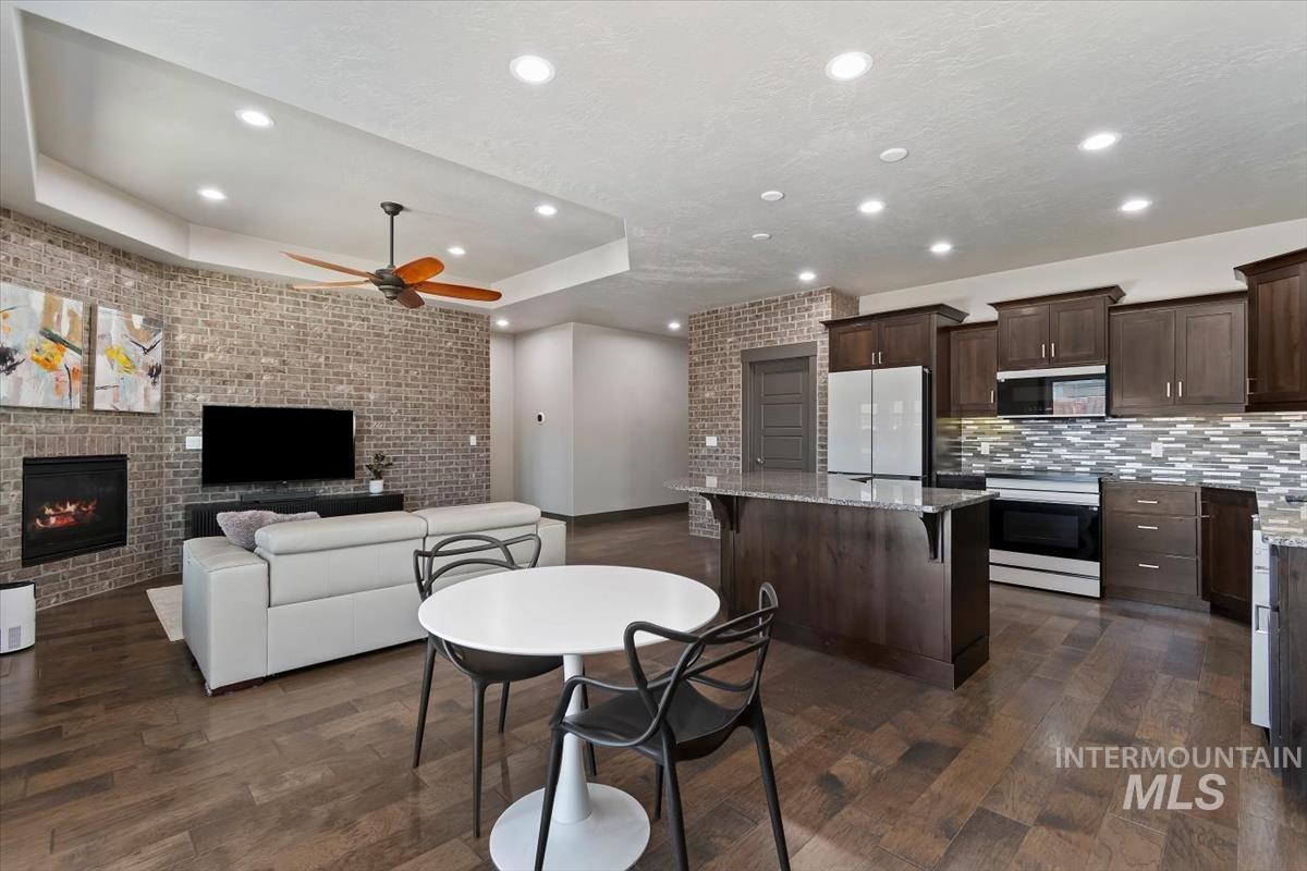 10866 W Alfina Dr, Boise, Idaho 83709-6515, 3 Bedrooms, 2 Bathrooms, Residential For Sale, Price $569,000, 98984825