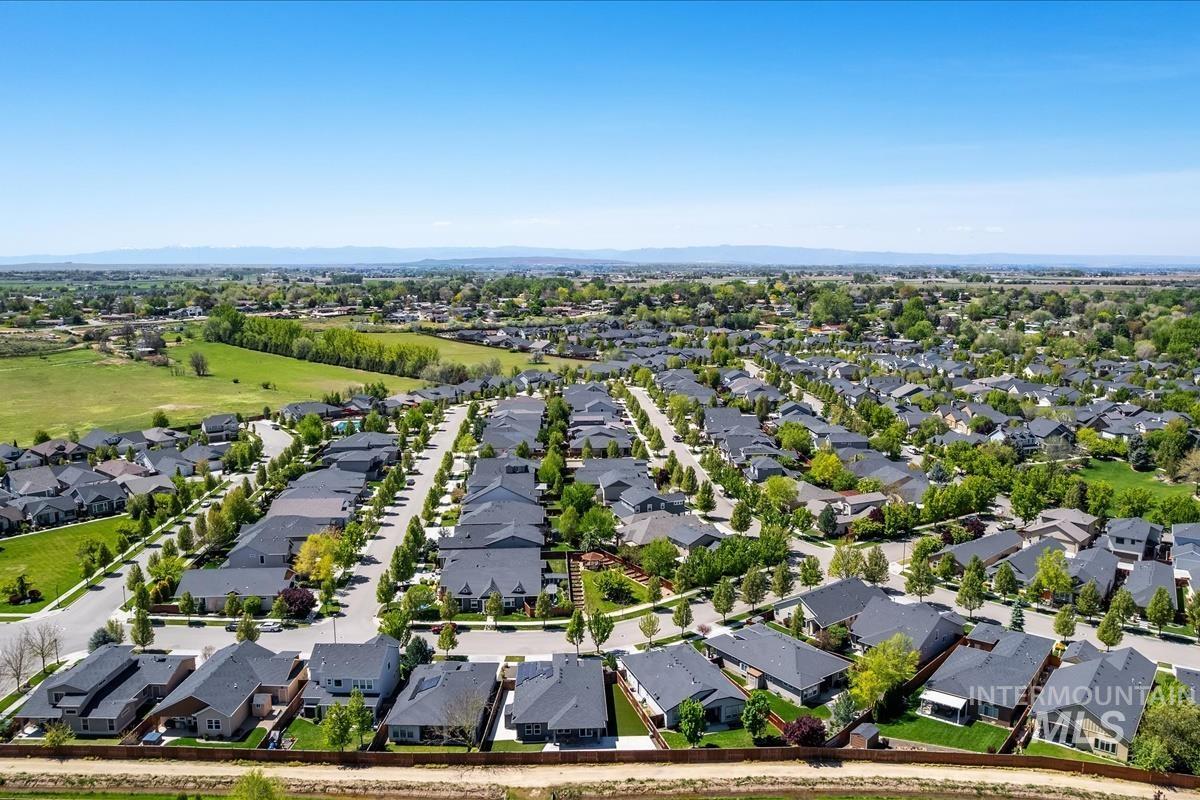 10866 W Alfina Dr, Boise, Idaho 83709-6515, 3 Bedrooms, 2 Bathrooms, Residential For Sale, Price $569,000, 98984825