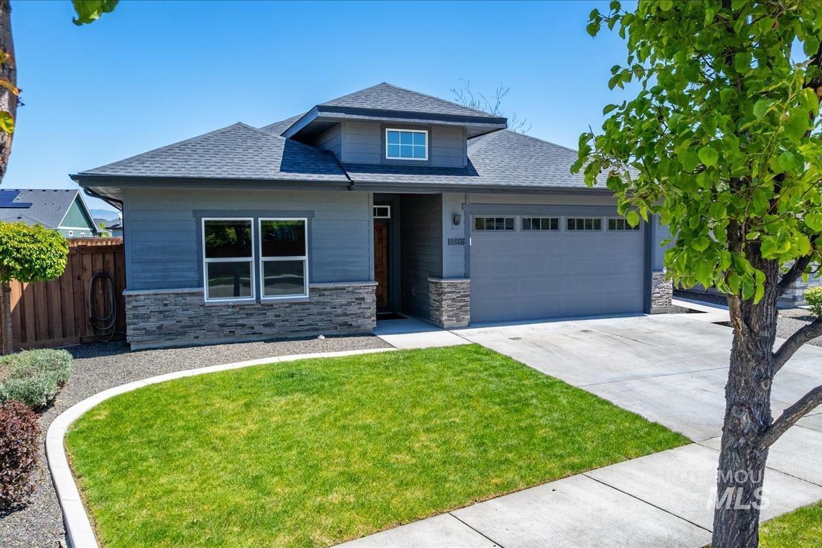 10866 W Alfina Dr, Boise, Idaho 83709-6515, 3 Bedrooms, 2 Bathrooms, Residential For Sale, Price $569,000, 98984825